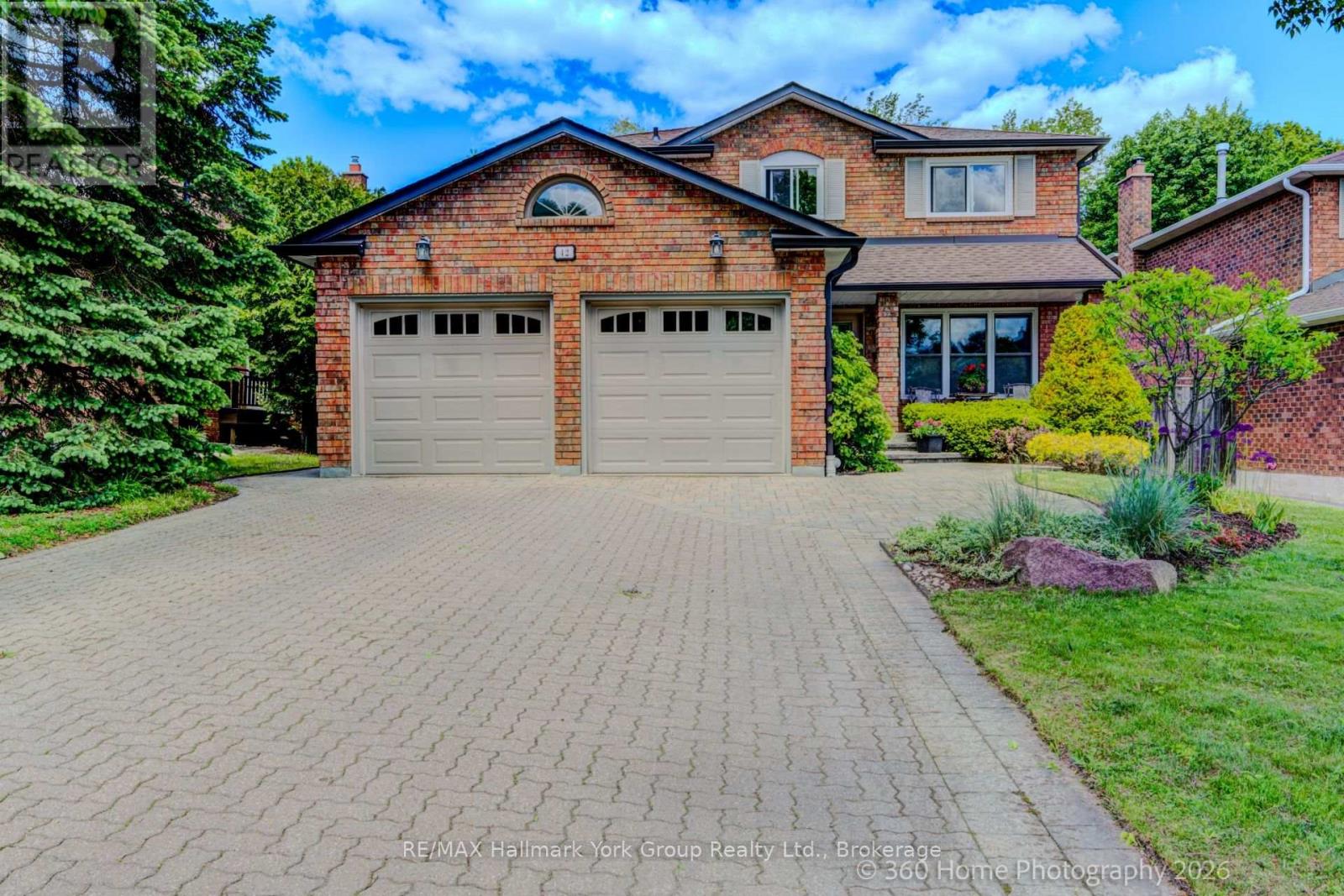 42 Lanewood Drive, Aurora, Ontario  L4G 4T8 - Photo 2 - N13413488
