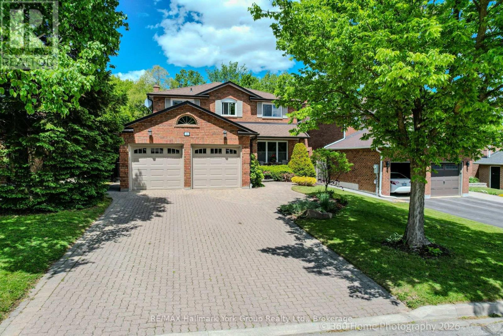42 Lanewood Drive, Aurora, Ontario  L4G 4T8 - Photo 3 - N13413488