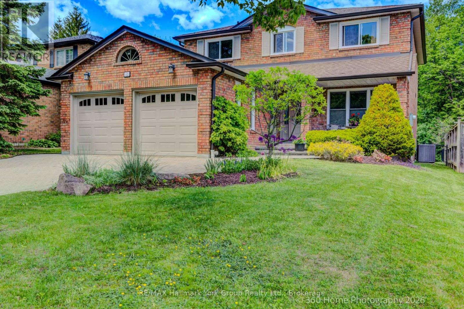 42 Lanewood Drive, Aurora, Ontario  L4G 4T8 - Photo 6 - N13413488
