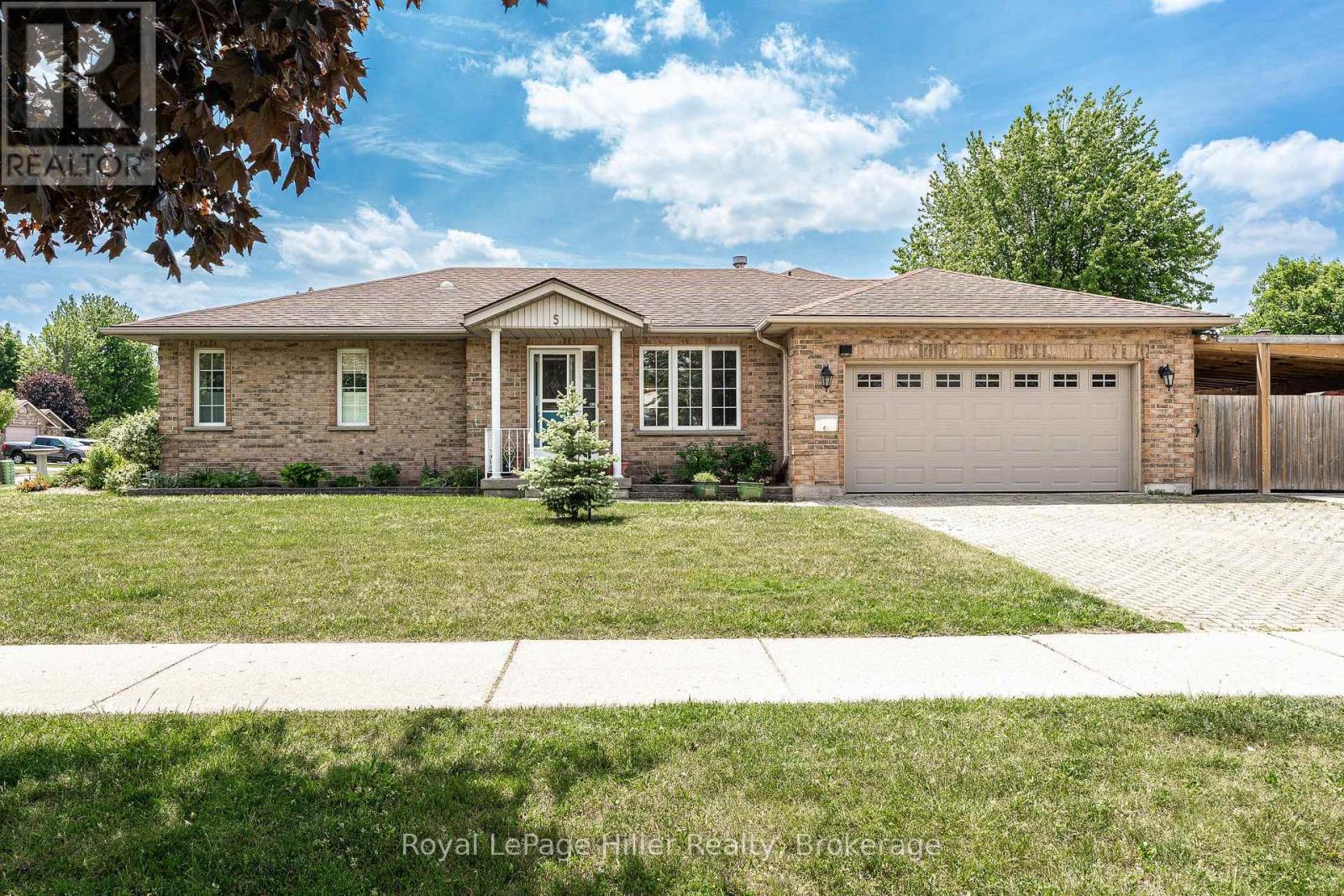 5 Moore Street, Stratford, Ontario  N4Z 1J4 - Photo 1 - X13413586