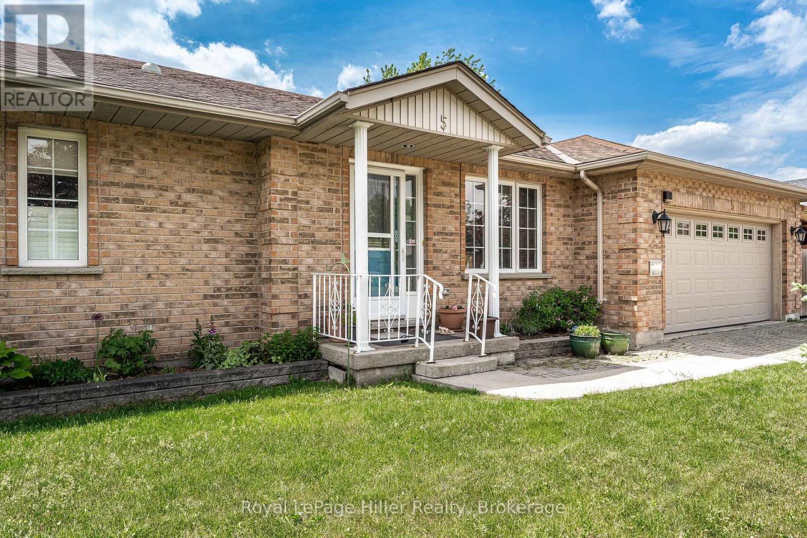 5 Moore Street, Stratford, Ontario  N4Z 1J4 - Photo 3 - X13413586