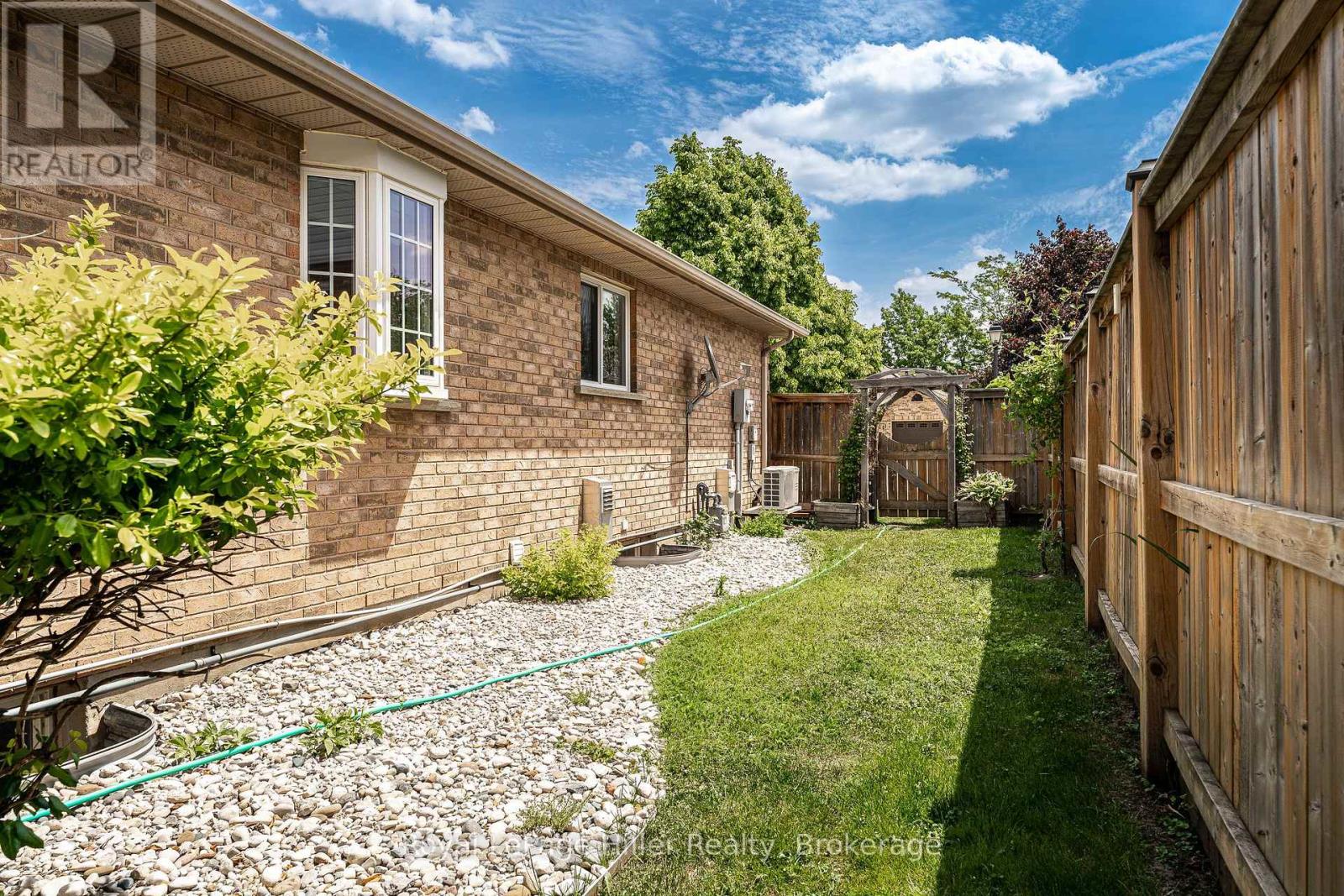 5 Moore Street, Stratford, Ontario  N4Z 1J4 - Photo 36 - X13413586