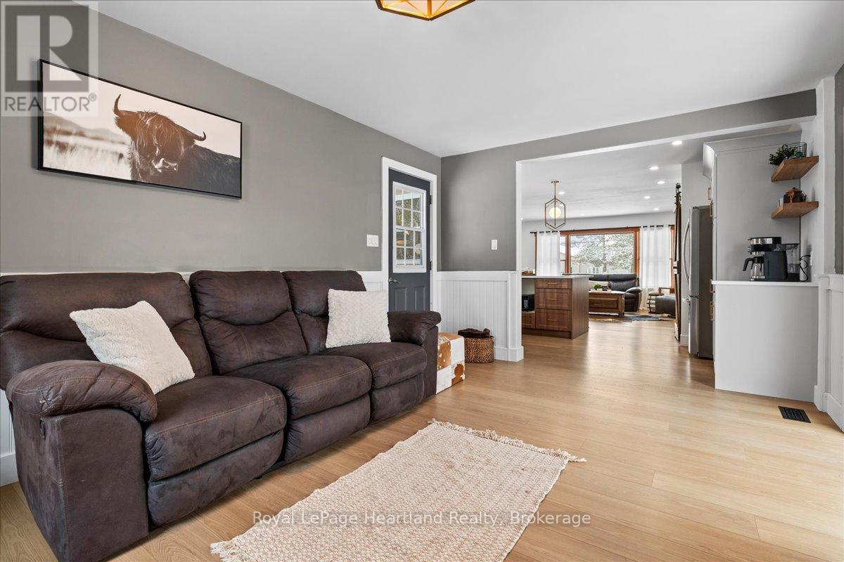 77 Chalk Street N, Huron East, Ontario N0K 1W0 - Photo 12 - X13413782