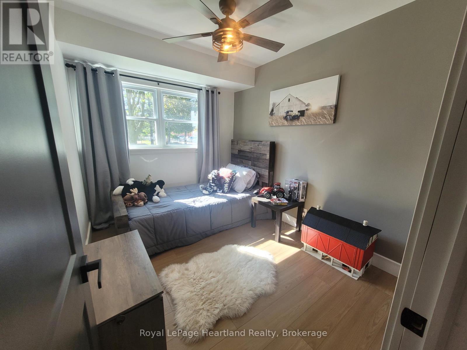 77 Chalk Street N, Huron East, Ontario N0K 1W0 - Photo 23 - X13413782