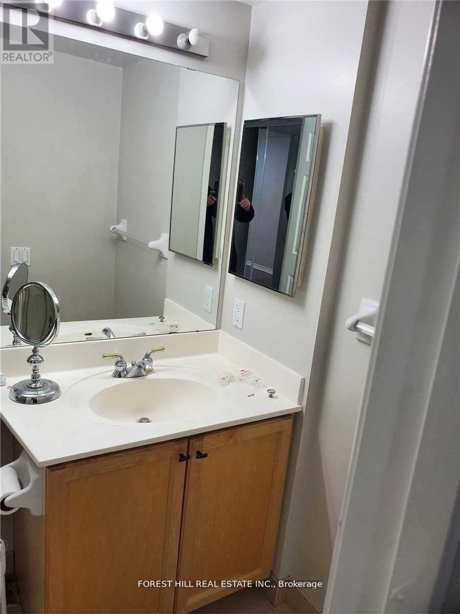 812 - 8 Covington Road, Toronto, Ontario  M6A 3E5 - Photo 11 - C13413394