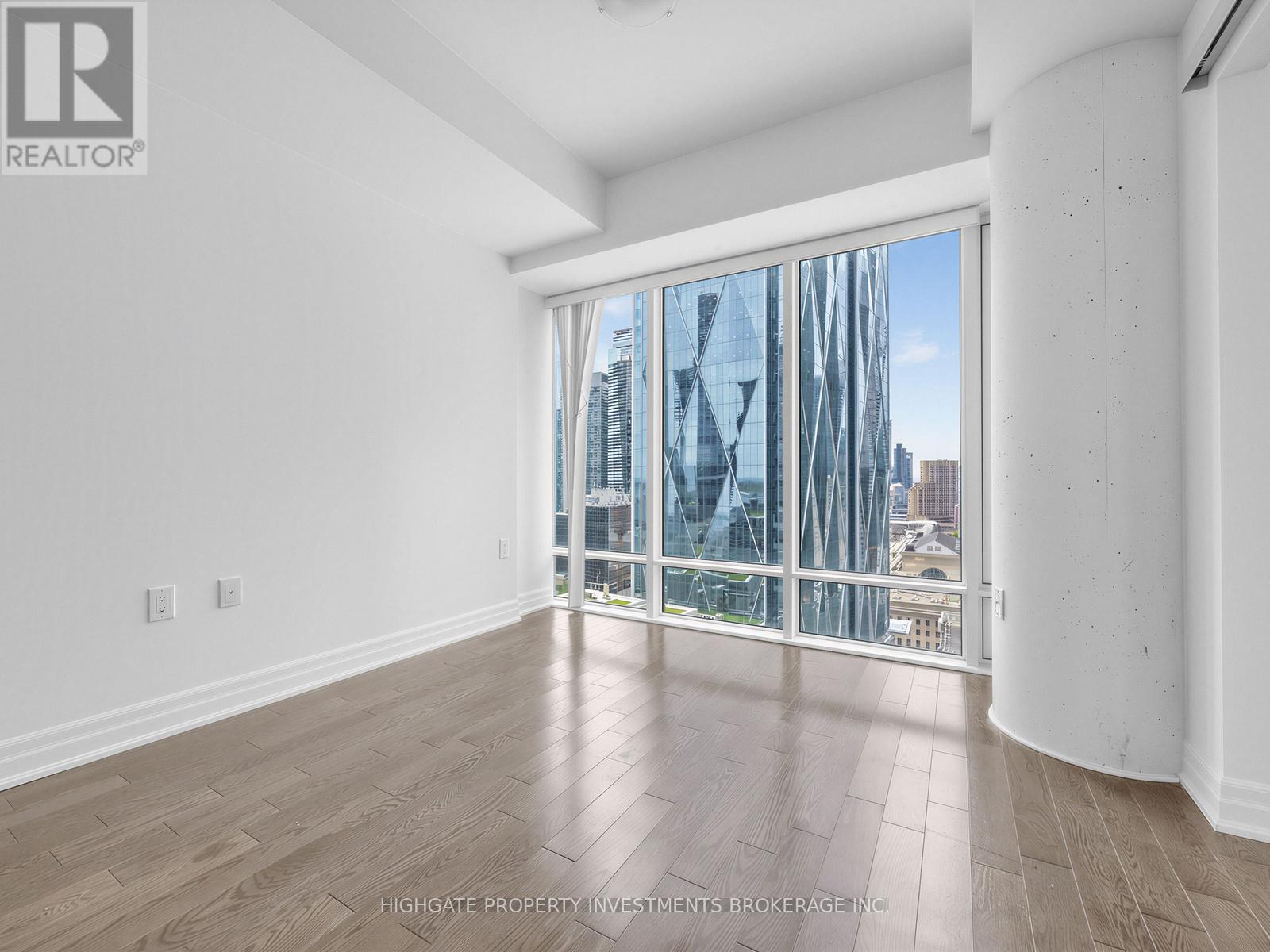 2305 - 8 The Esplanade Street, Toronto, Ontario  M5E 0A6 - Photo 16 - C13413440