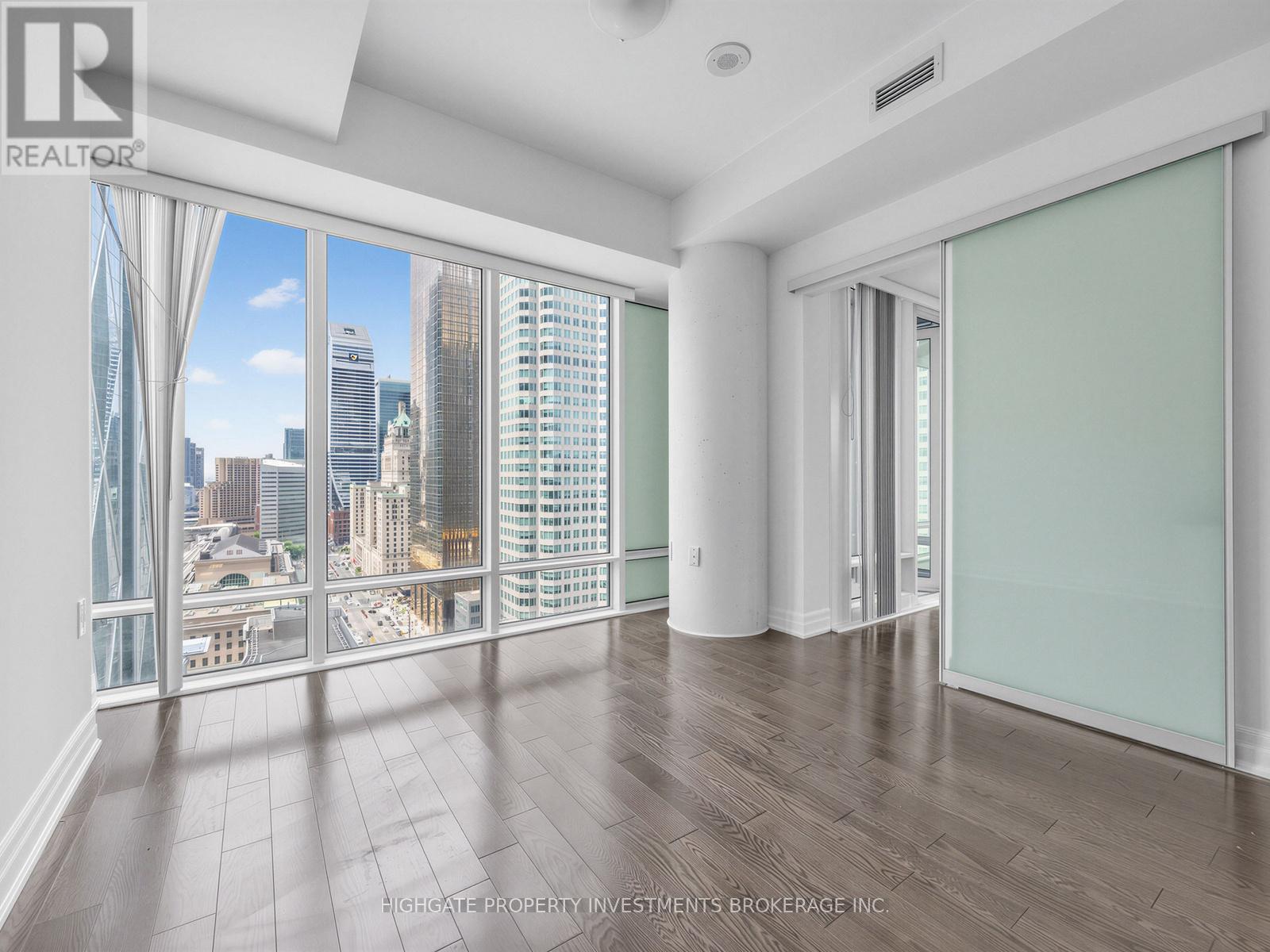 2305 - 8 The Esplanade Street, Toronto, Ontario  M5E 0A6 - Photo 17 - C13413440