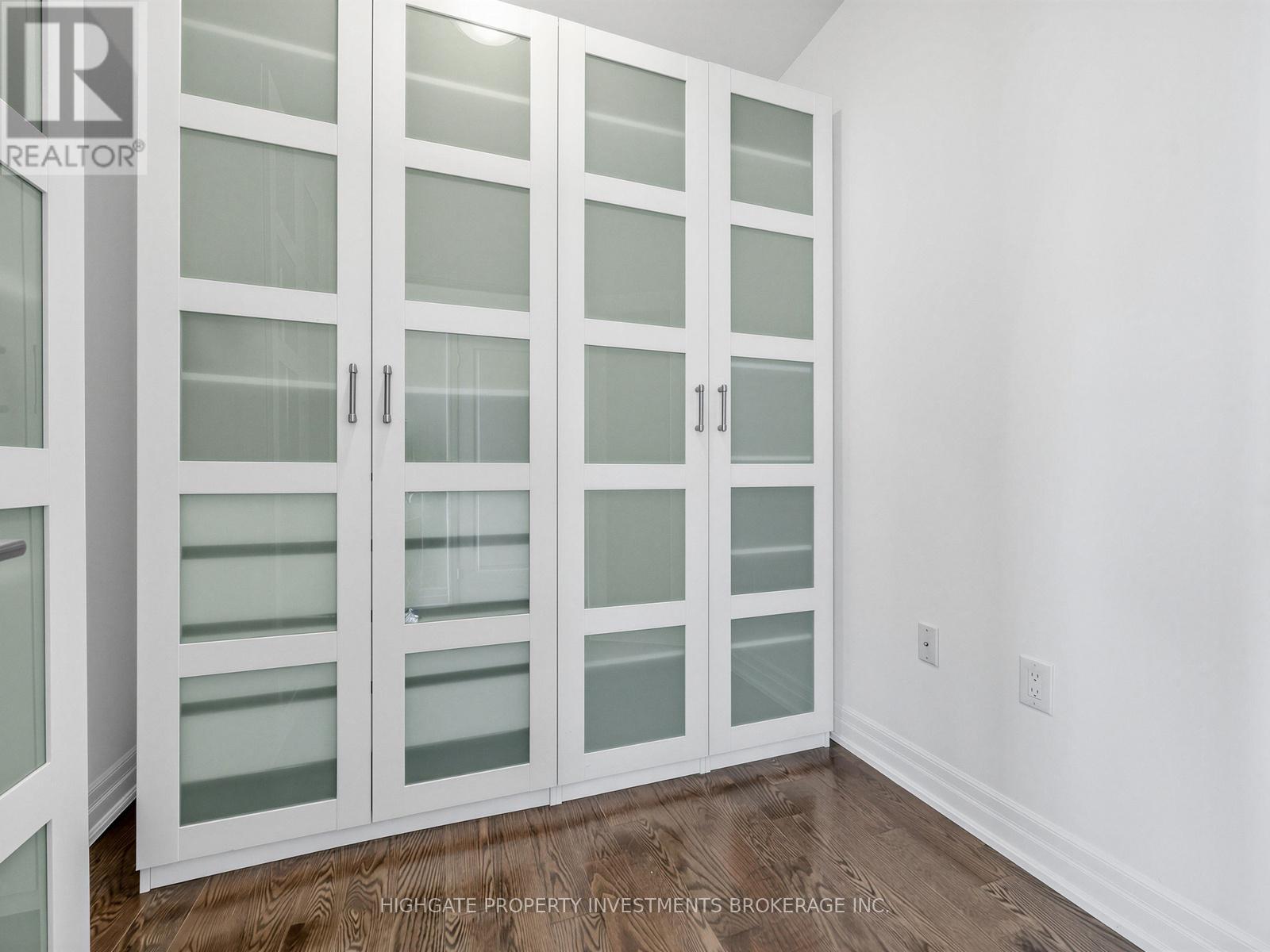 2305 - 8 The Esplanade Street, Toronto, Ontario  M5E 0A6 - Photo 20 - C13413440