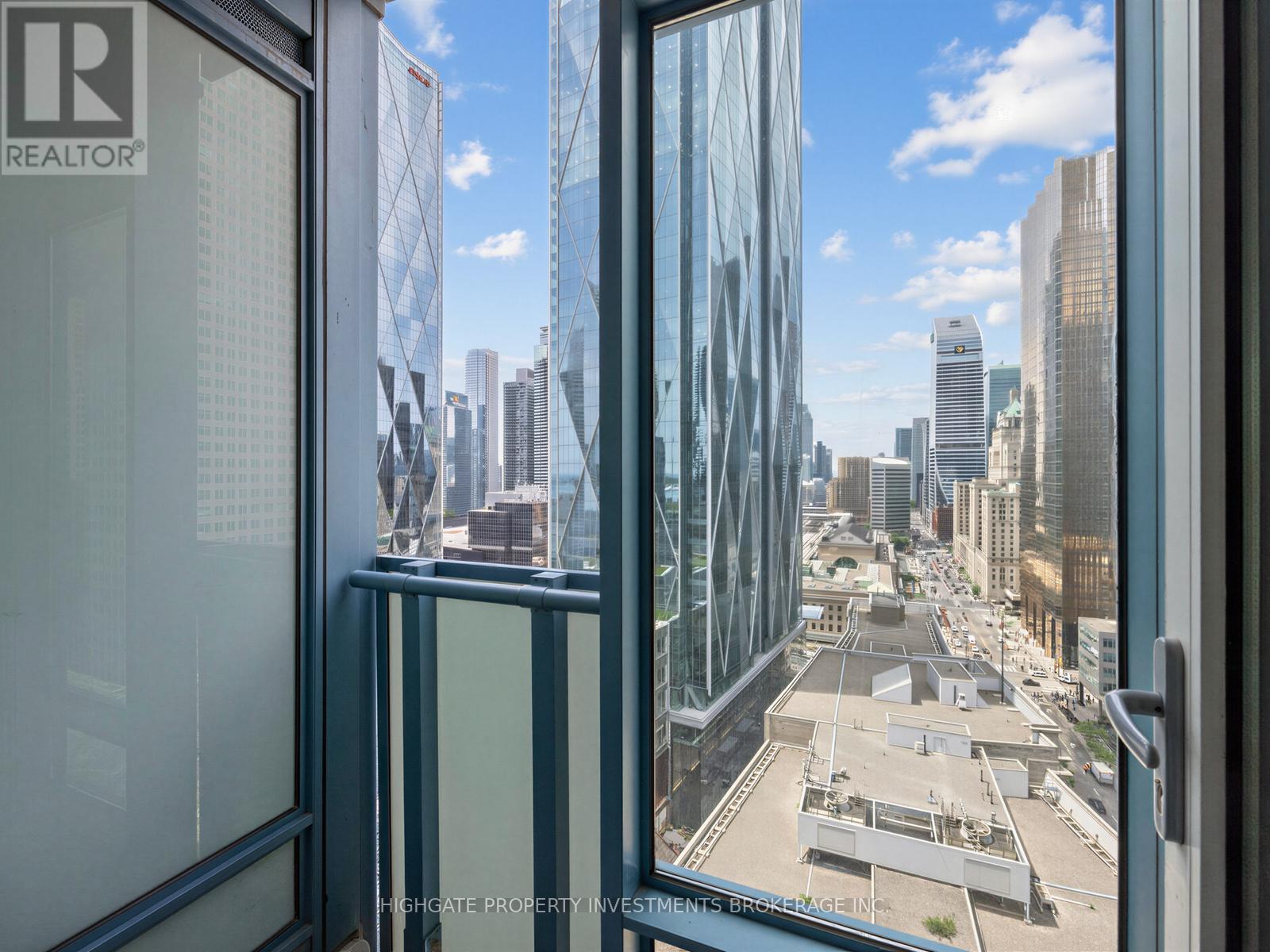 2305 - 8 The Esplanade Street, Toronto, Ontario  M5E 0A6 - Photo 25 - C13413440