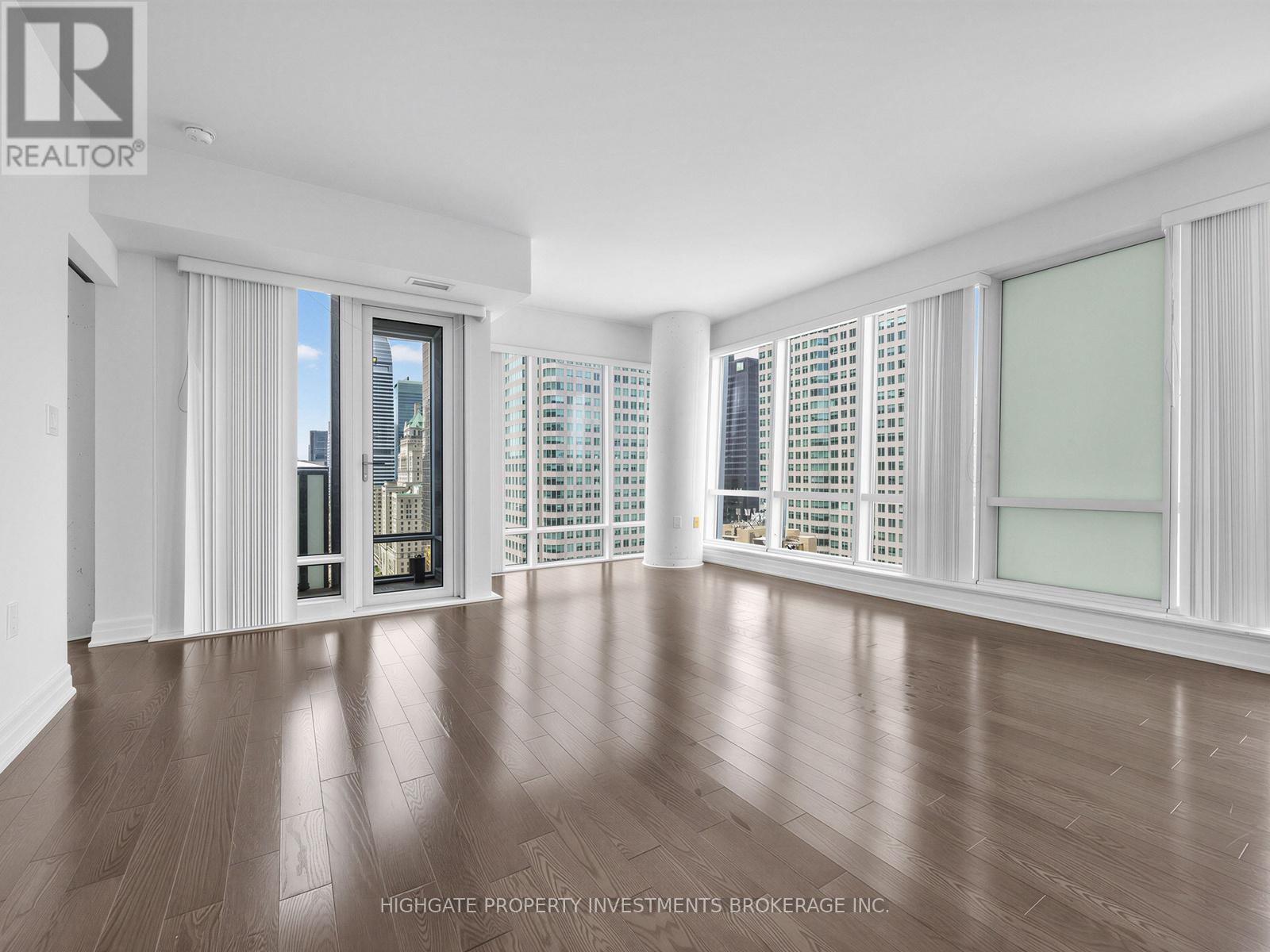 2305 - 8 The Esplanade Street, Toronto, Ontario  M5E 0A6 - Photo 4 - C13413440