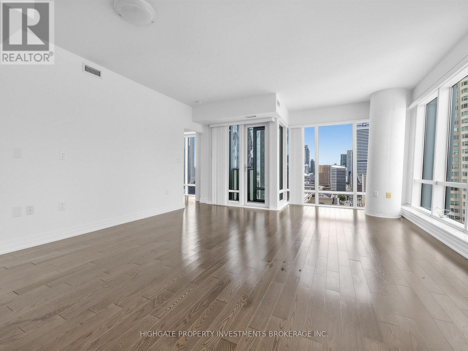 2305 - 8 The Esplanade Street, Toronto, Ontario  M5E 0A6 - Photo 6 - C13413440