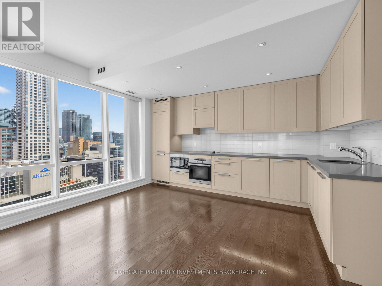 2305 - 8 The Esplanade Street, Toronto, Ontario  M5E 0A6 - Photo 8 - C13413440