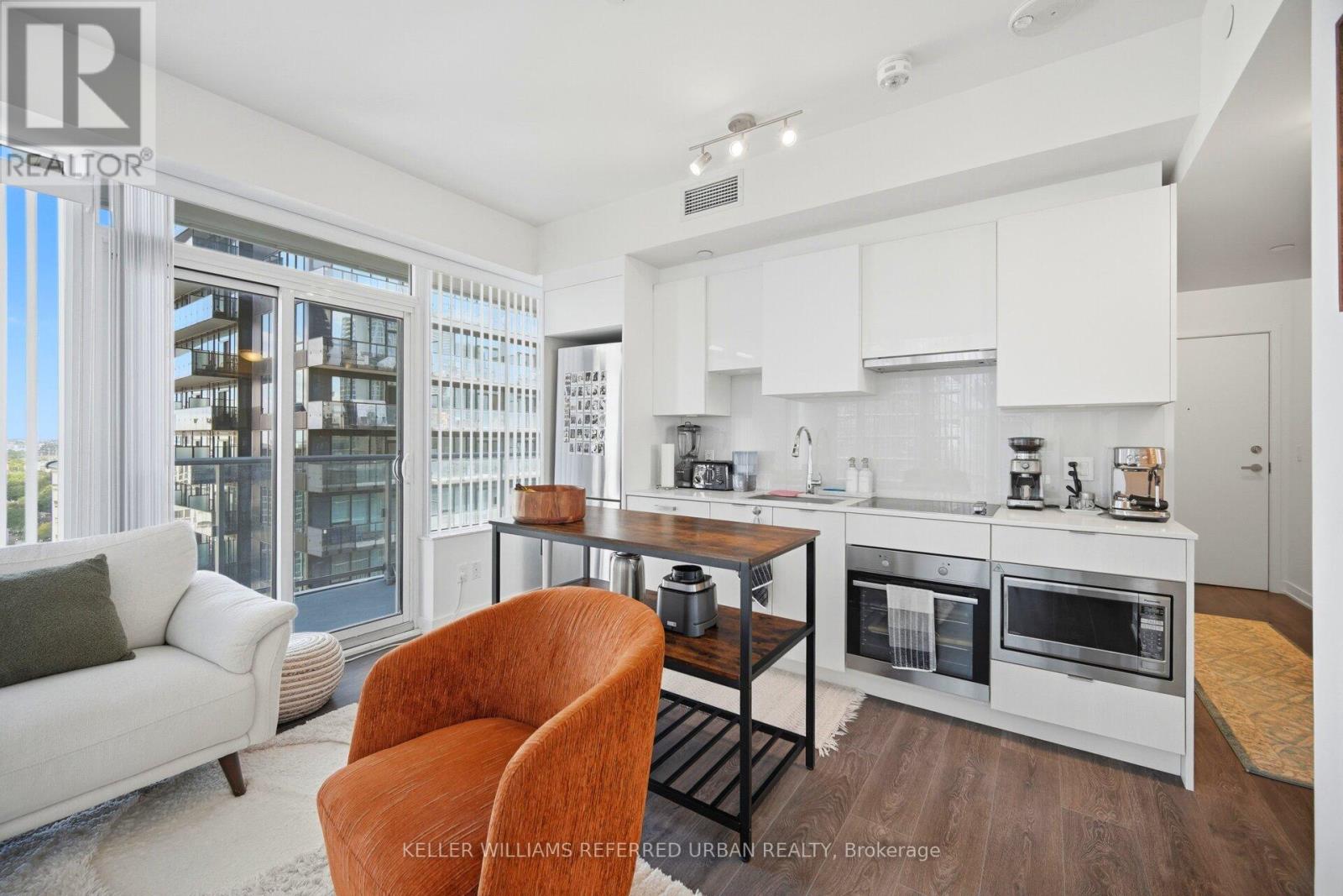 1803 - 195 Redpath Avenue, Toronto, Ontario  M4P 0E4 - Photo 2 - C13413458