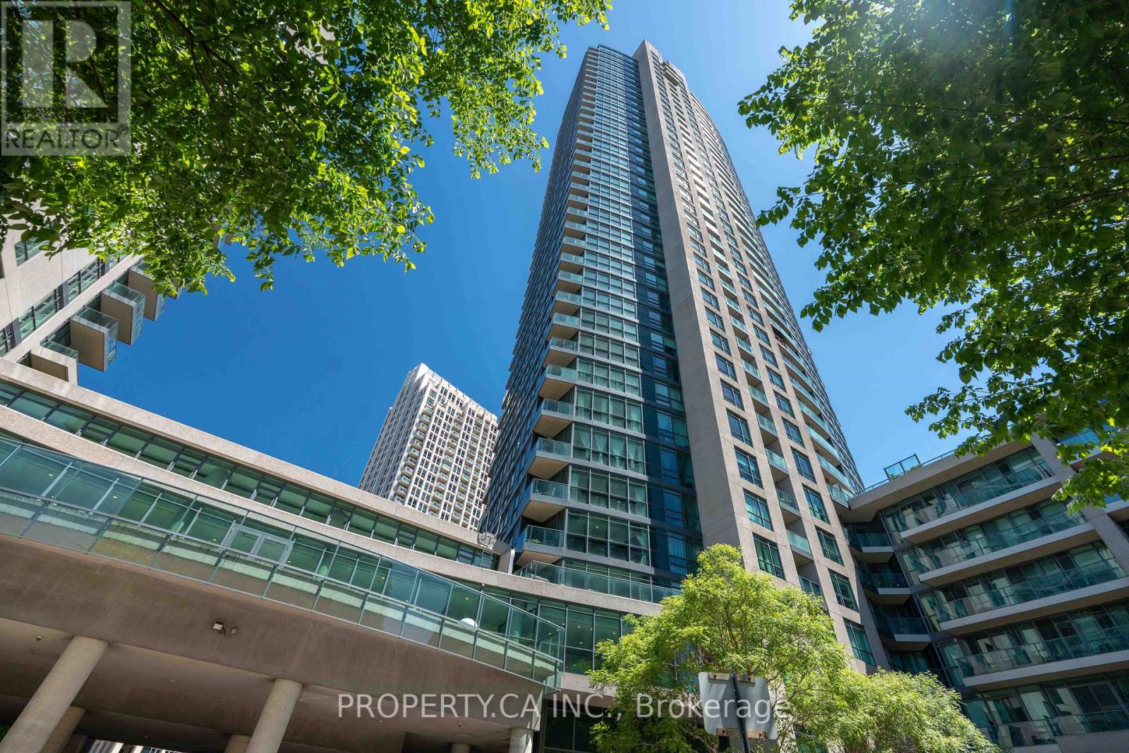2203 - 215 FORT YORK BOULEVARD, Toronto, Ontario