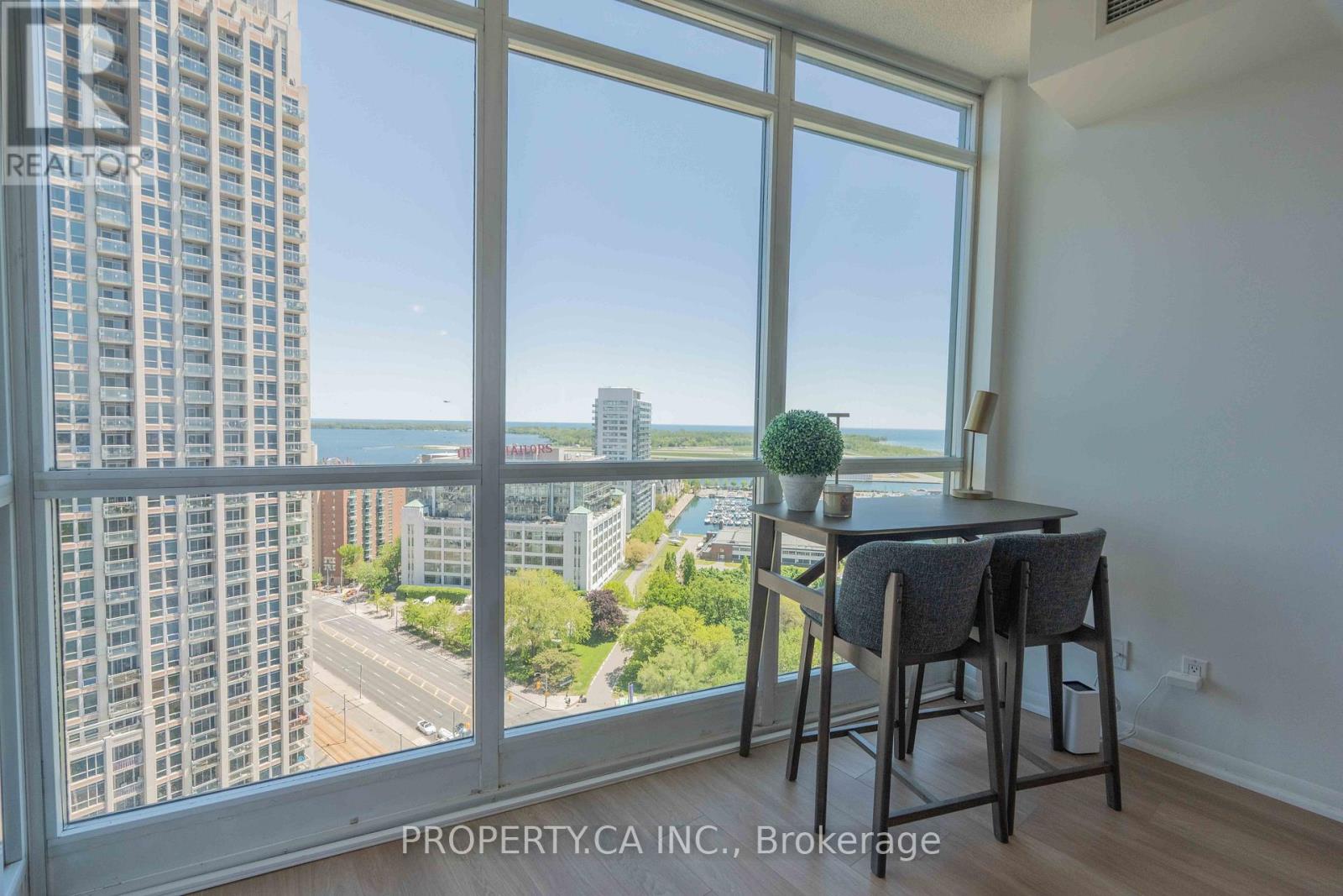 2203 - 215 Fort York Boulevard, Toronto, Ontario  M5V 4A2 - Photo 11 - C13413484