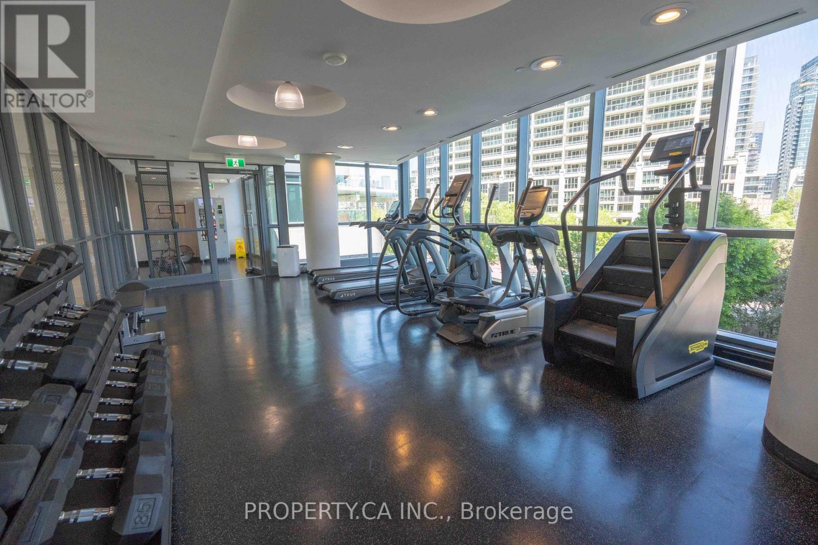 2203 - 215 Fort York Boulevard, Toronto, Ontario  M5V 4A2 - Photo 19 - C13413484