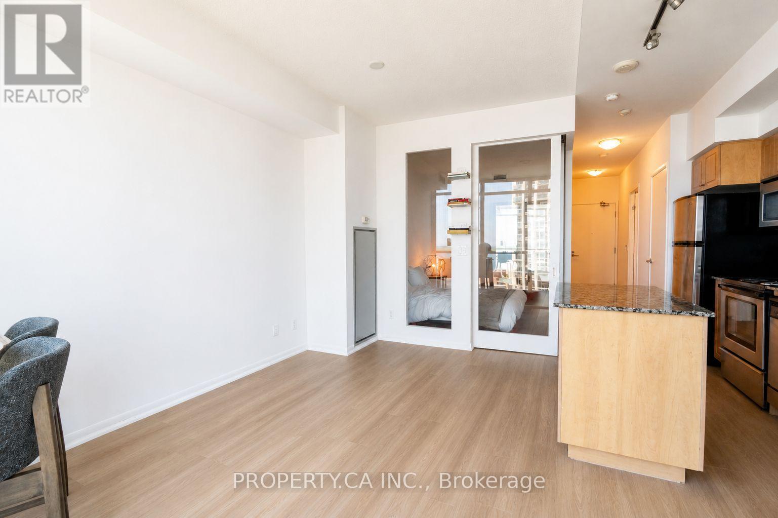 2203 - 215 Fort York Boulevard, Toronto, Ontario  M5V 4A2 - Photo 6 - C13413484