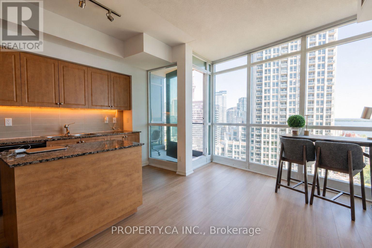 2203 - 215 Fort York Boulevard, Toronto, Ontario  M5V 4A2 - Photo 7 - C13413484