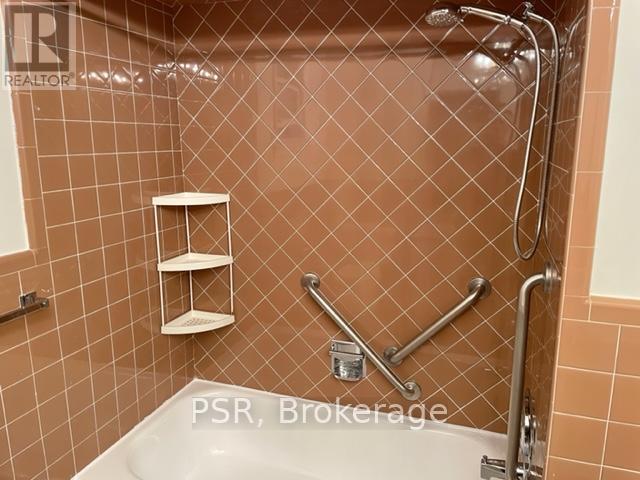 66 Prue Avenue, Toronto, Ontario  M6B 1R5 - Photo 14 - C13413530