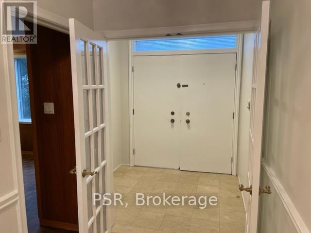 66 Prue Avenue, Toronto, Ontario  M6B 1R5 - Photo 3 - C13413530