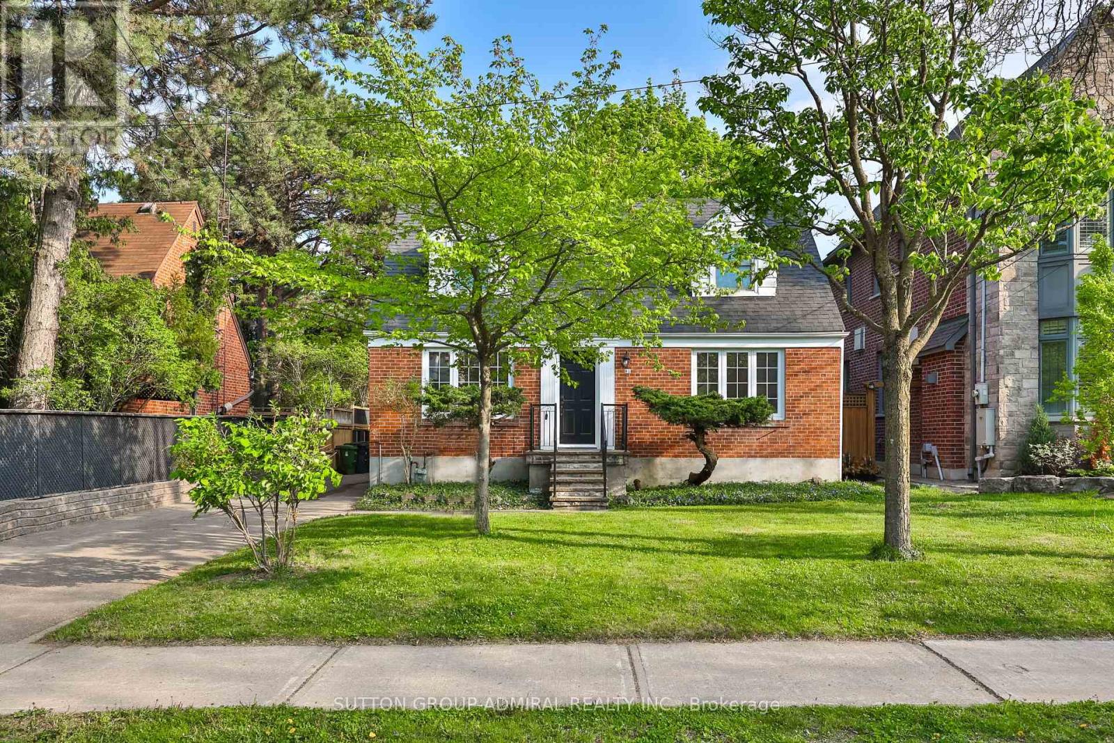 81 Yorkview Drive, Toronto, Ontario  M2R 1J9 - Photo 2 - C13413580