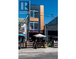 305 AUGUSTA AVENUE, Toronto, Ontario