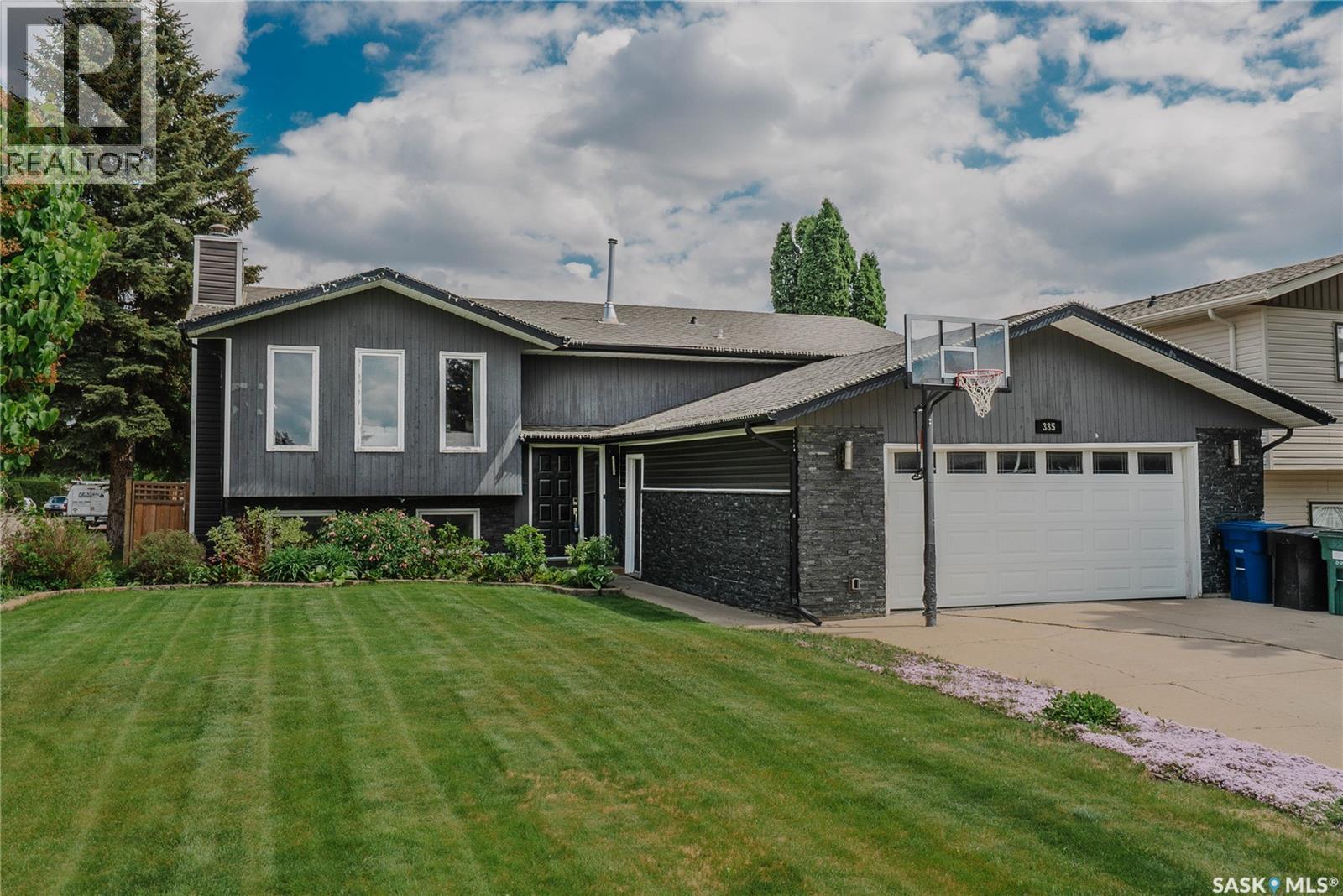 335 Thain Crescent, Saskatoon, Saskatchewan  S7K 6N1 - Photo 1 - SK038597