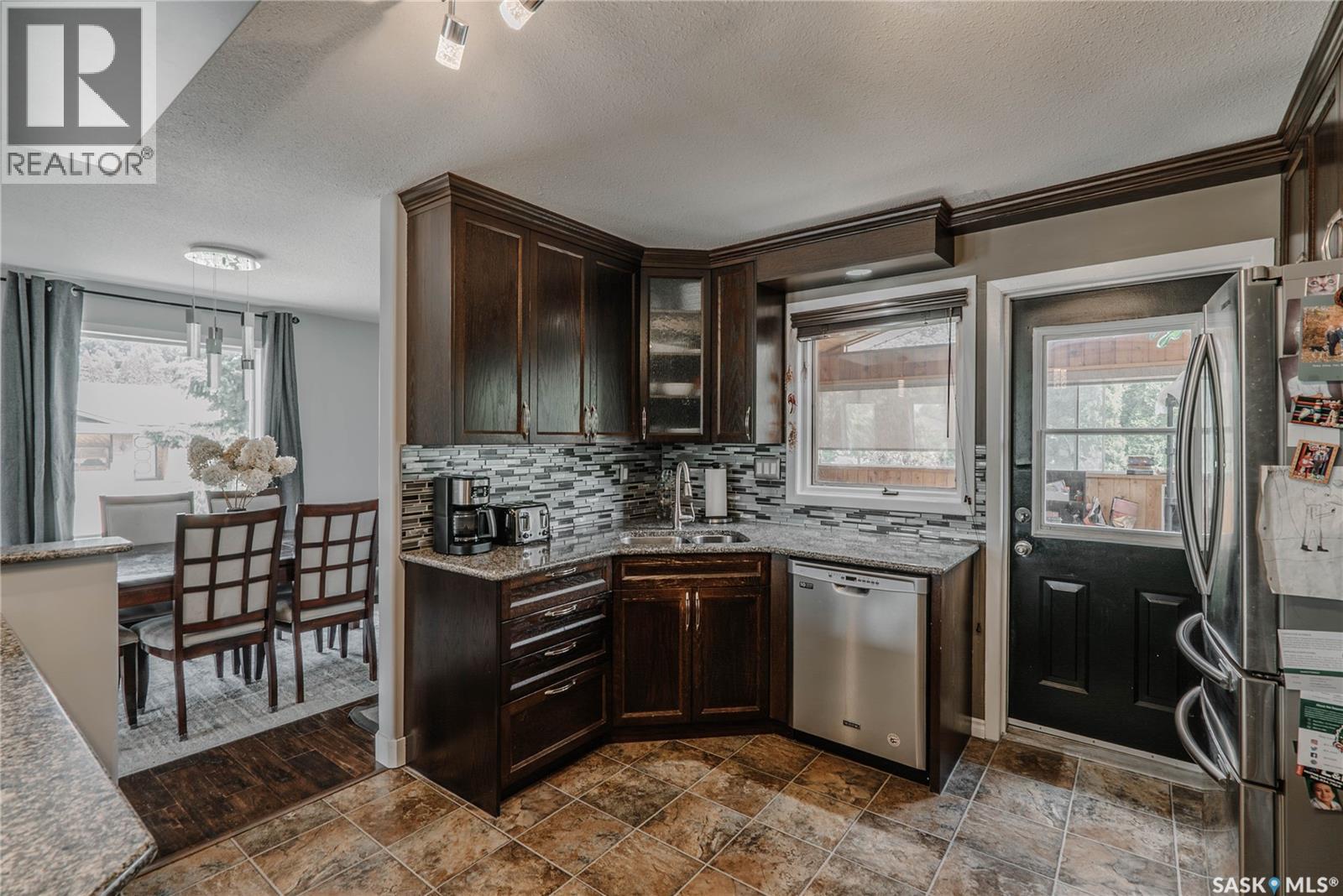 335 Thain Crescent, Saskatoon, Saskatchewan  S7K 6N1 - Photo 8 - SK038597