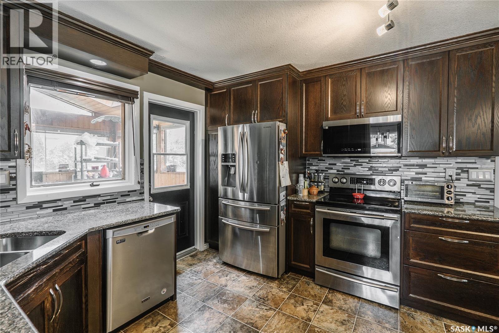 335 Thain Crescent, Saskatoon, Saskatchewan  S7K 6N1 - Photo 9 - SK038597