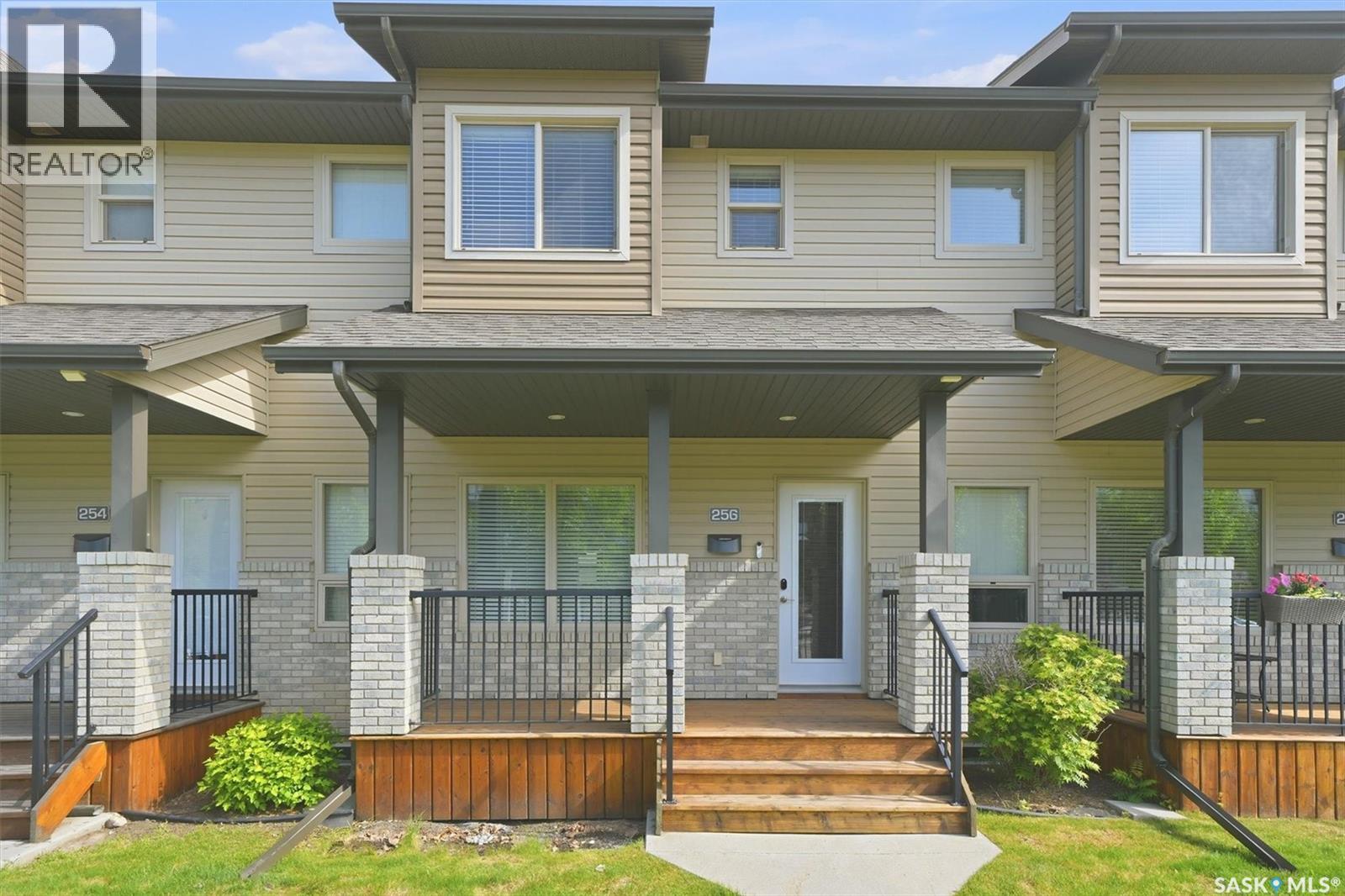 256 Maningas Bend, Saskatoon, Saskatchewan  S7W 0P5 - Photo 1 - SK038572