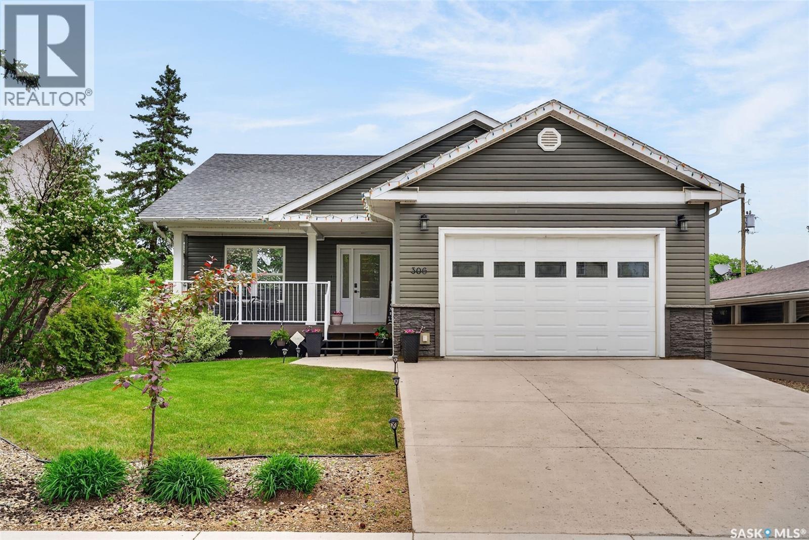306 Burrows Avenue E, Melfort, Saskatchewan  S0E 1A0 - Photo 1 - SK038568