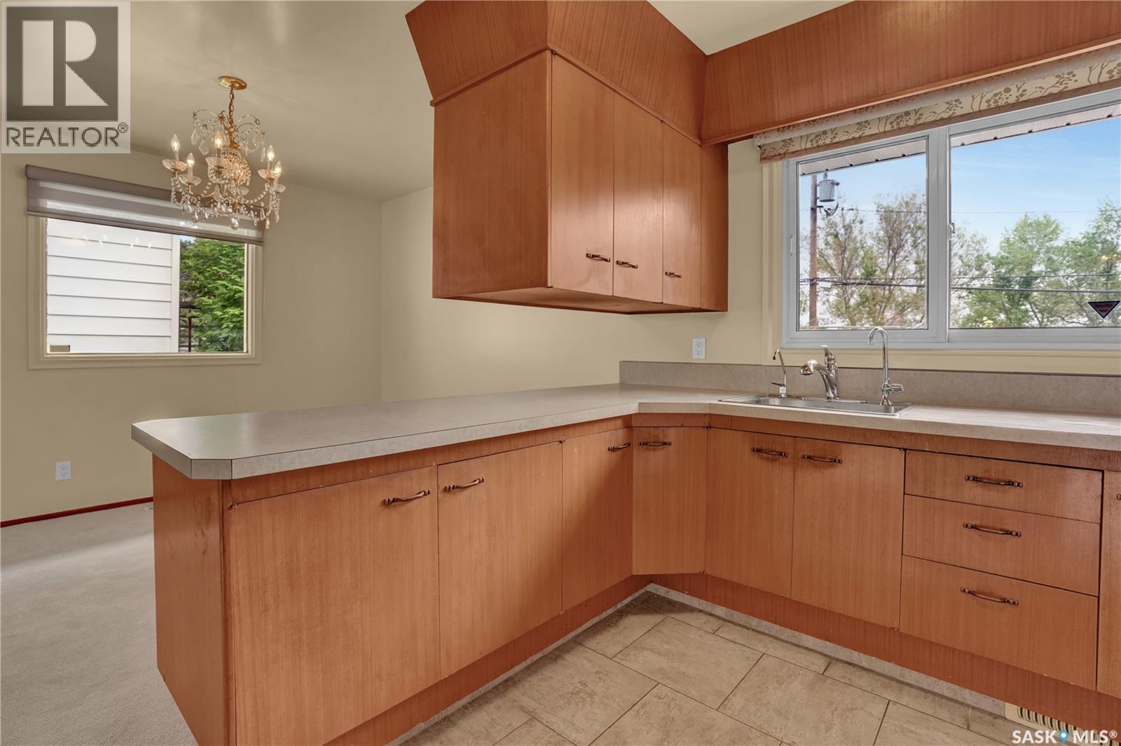 4049 Garnet Street, Regina, Saskatchewan  S4S 3G8 - Photo 10 - SK038513