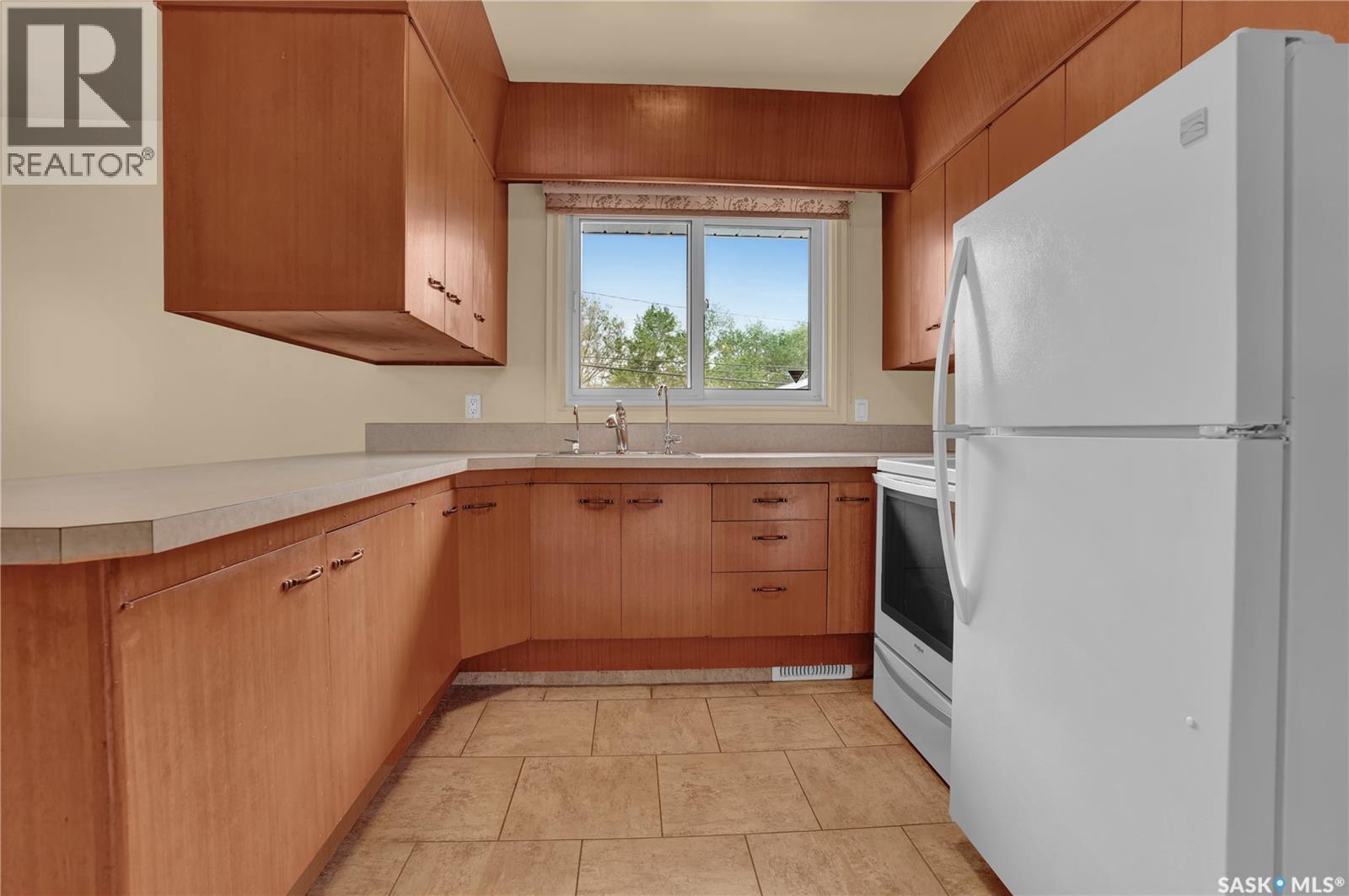 4049 Garnet Street, Regina, Saskatchewan  S4S 3G8 - Photo 9 - SK038513