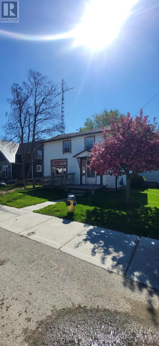 6561 Longwoods Road, Southwest Middlesex, Ontario  N0L 1T0 - Photo 2 - X13112266