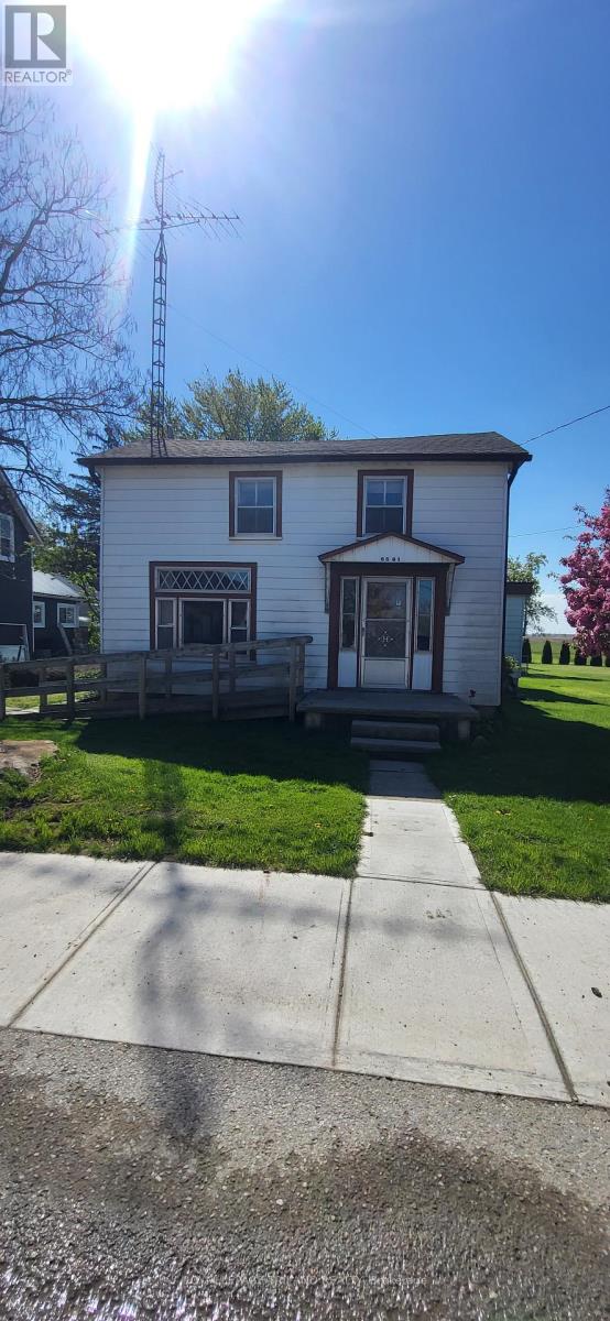 6561 Longwoods Road, Southwest Middlesex, Ontario  N0L 1T0 - Photo 3 - X13112266