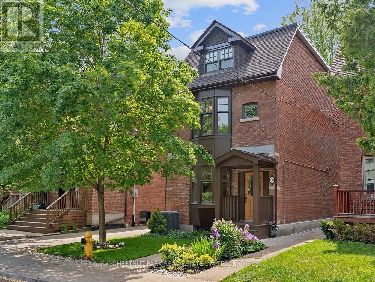918 CARLAW AVENUE, Toronto, Ontario