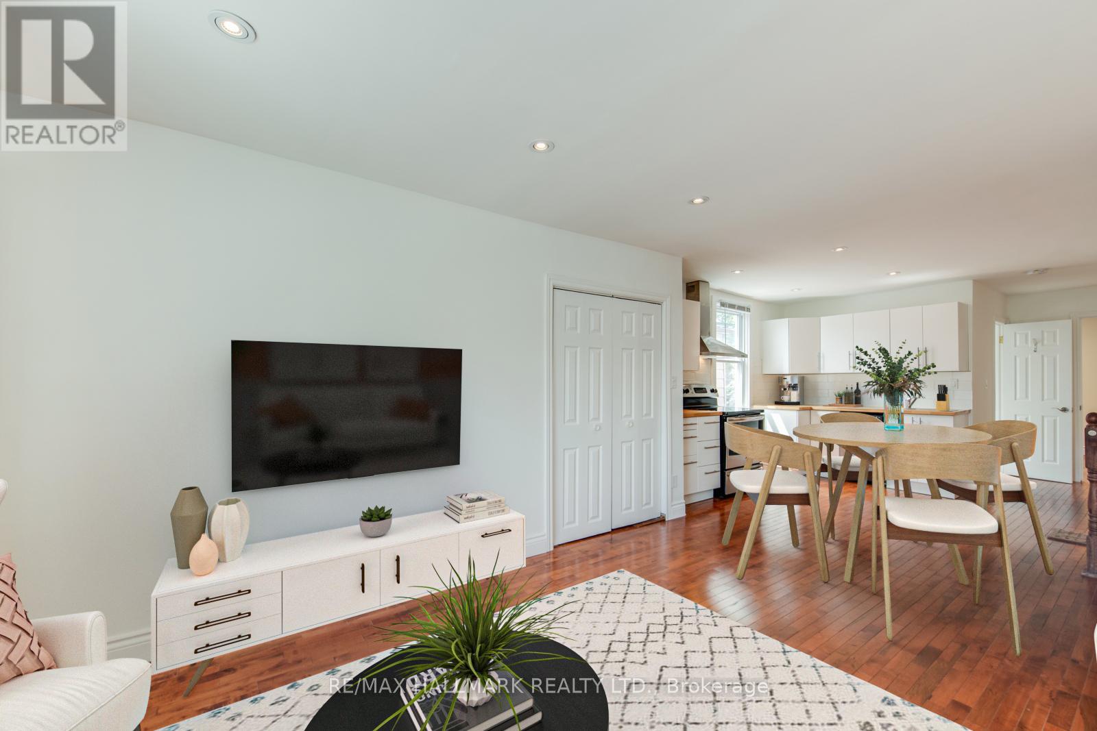 Upper - 2066 Gerrard Street E, Toronto, Ontario  M4E 2B5 - Photo 4 - E13413544