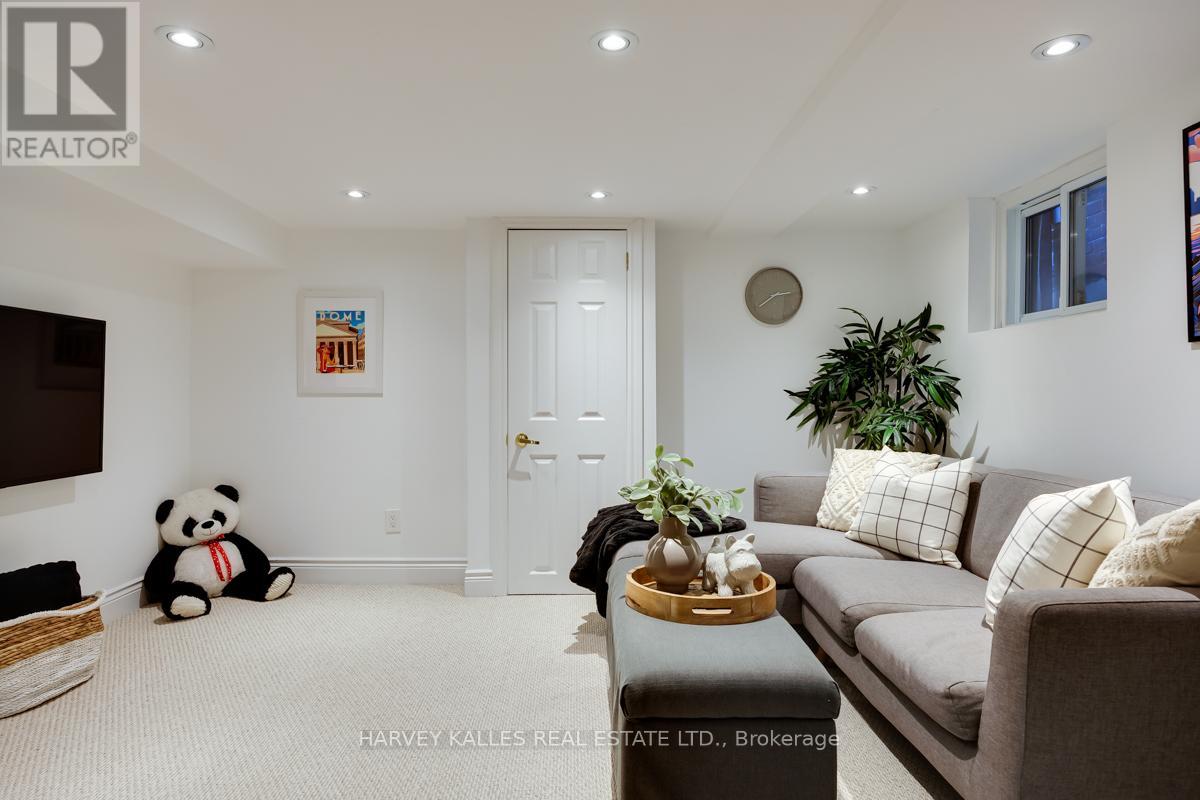 89 Gough Avenue, Toronto, Ontario  M4K 3N9 - Photo 19 - E13413584