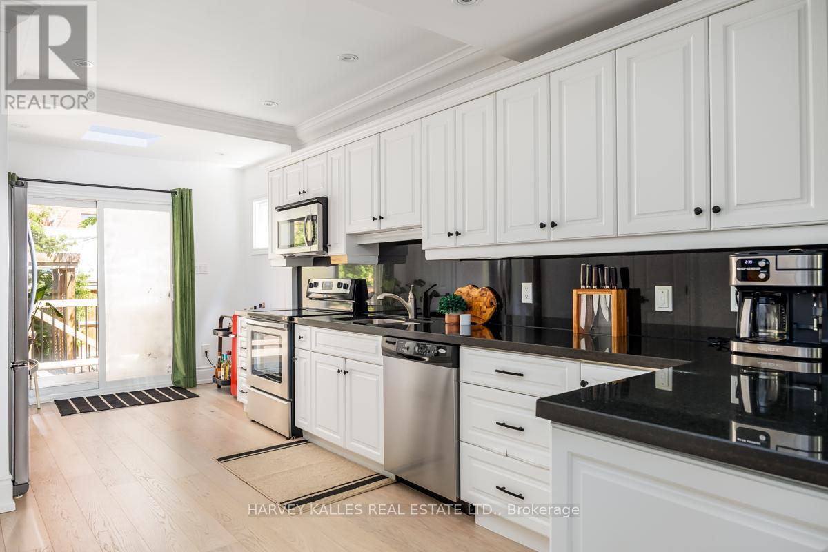89 Gough Avenue, Toronto, Ontario  M4K 3N9 - Photo 7 - E13413584