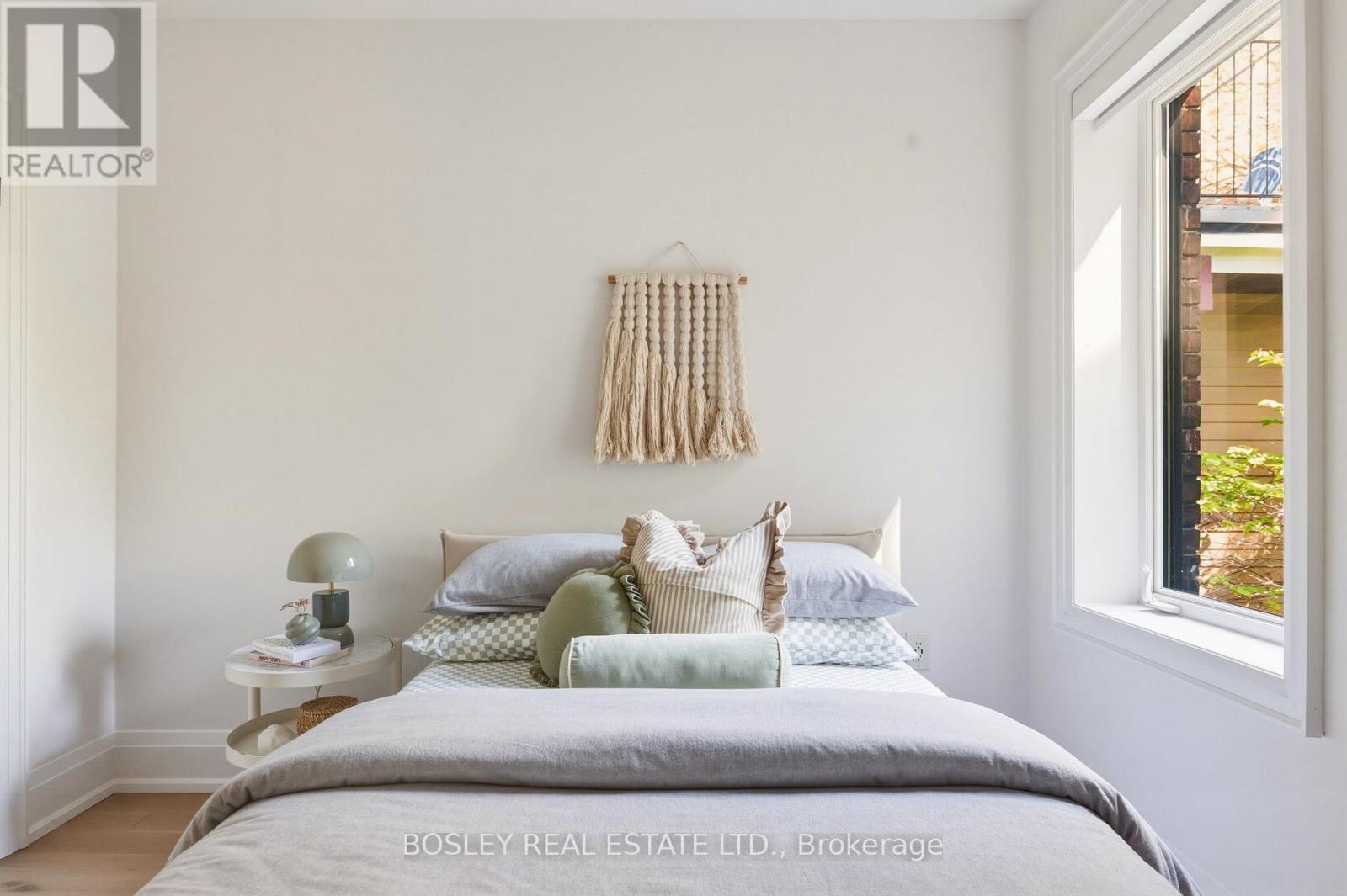 19 Lark Street, Toronto, Ontario  M4L 3M5 - Photo 21 - E13413604
