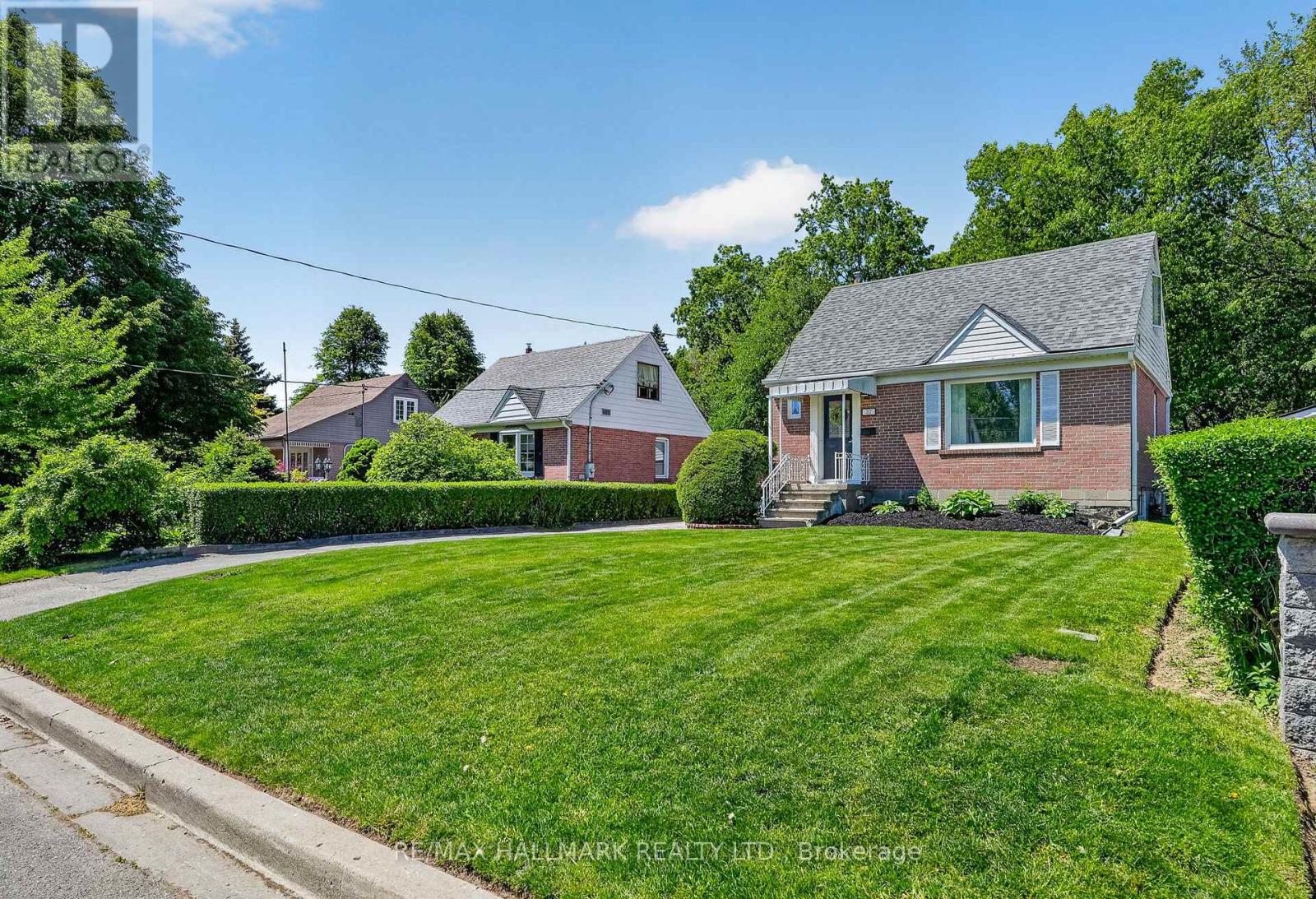 32 Rockwood Drive, Toronto, Ontario  M1M 3N1 - Photo 3 - E13413708