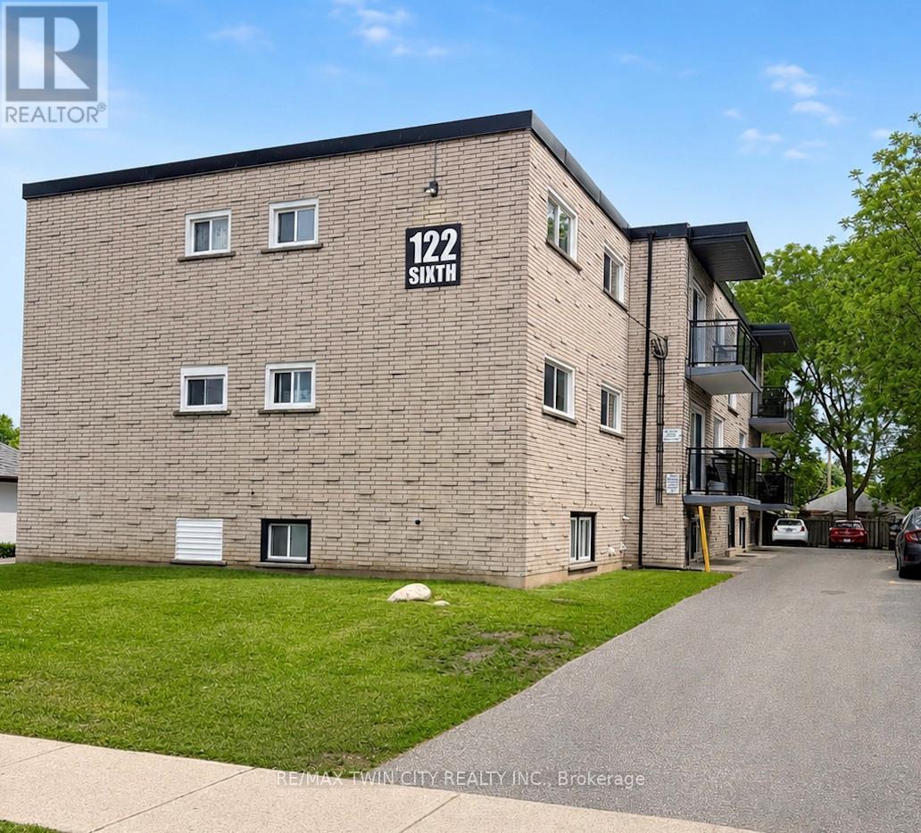 304 - 122 SIXTH AVENUE, Kitchener, Ontario