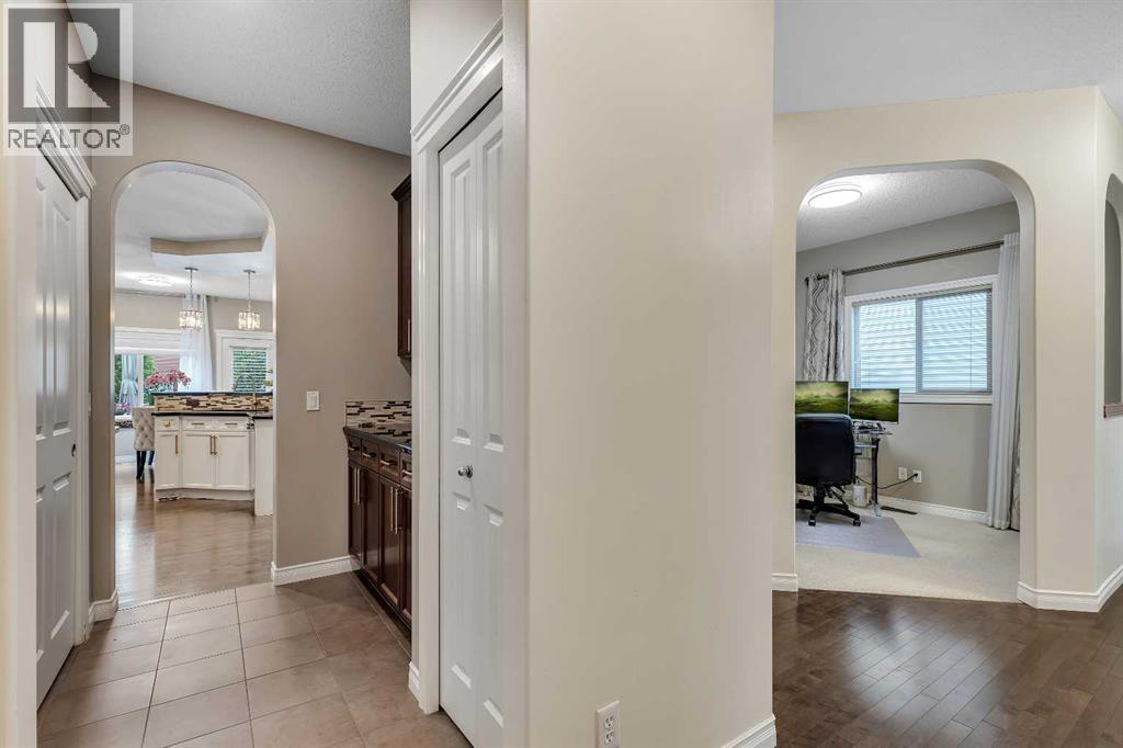 25 Silverado Skies Drive SW, Calgary, Alberta  T2X 0J3 - Photo 11 - A2317141