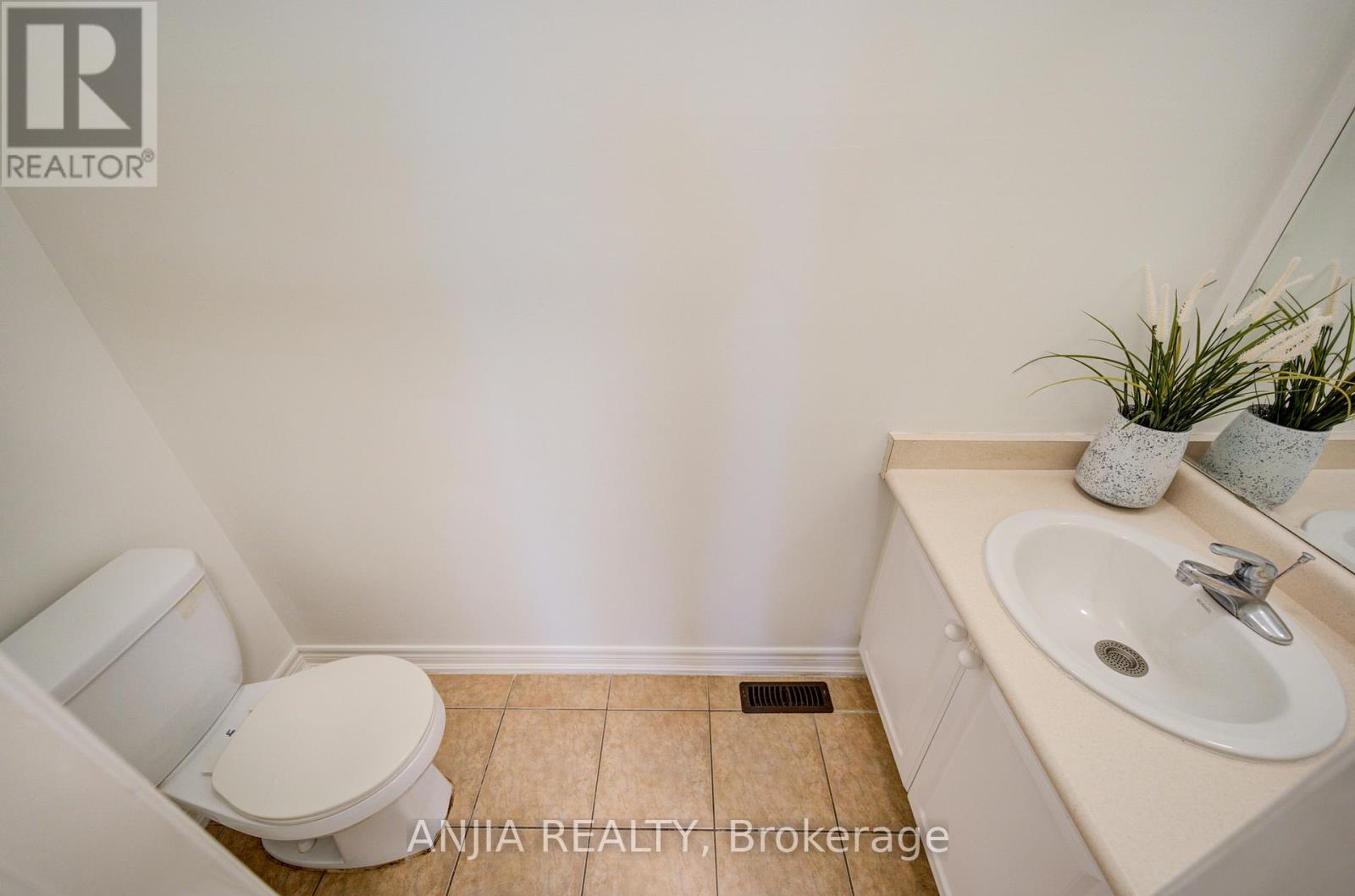 4 Willow Street, Markham, Ontario  L6E 0G3 - Photo 26 - N13413414
