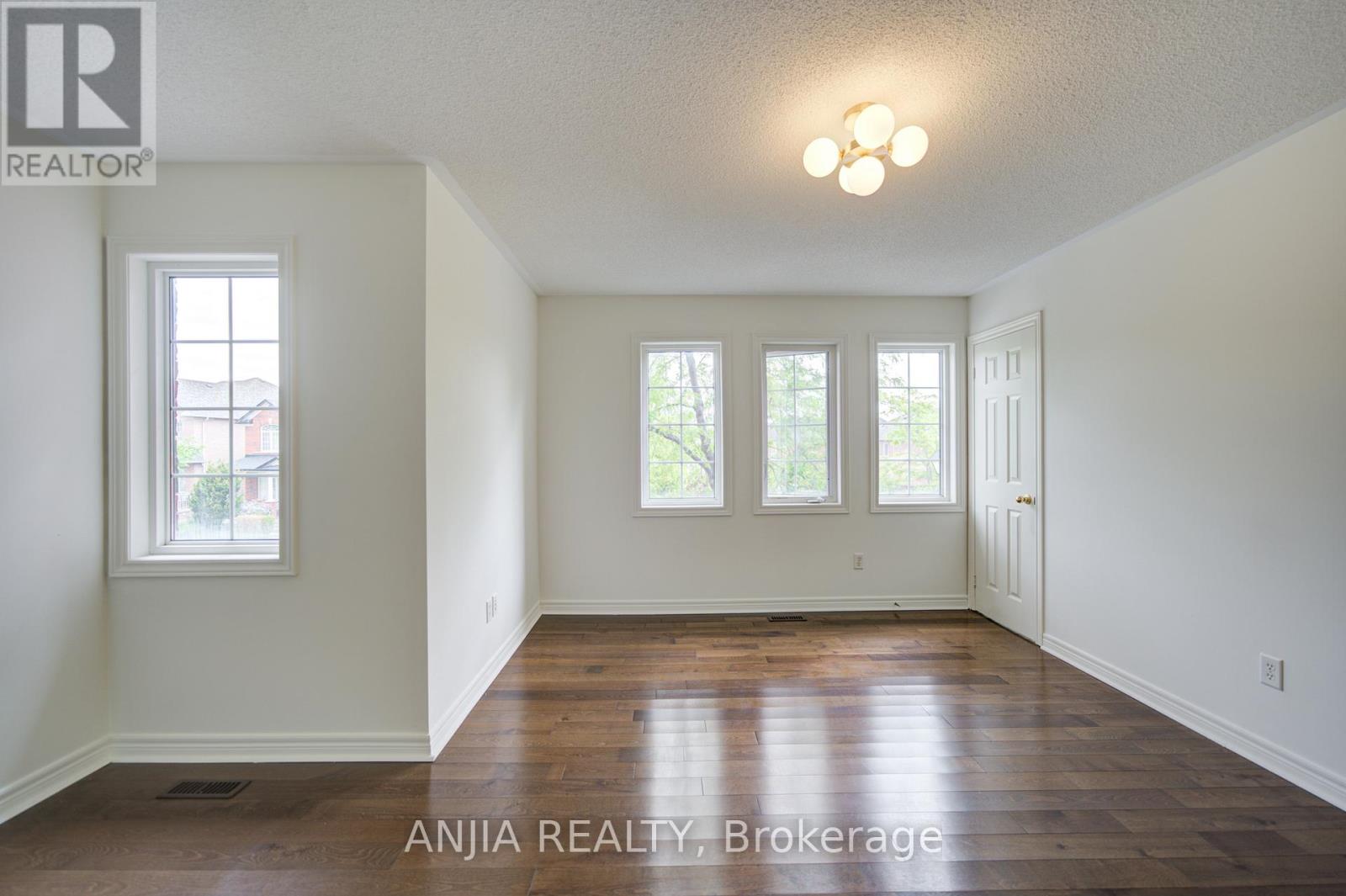 4 Willow Street, Markham, Ontario  L6E 0G3 - Photo 36 - N13413414
