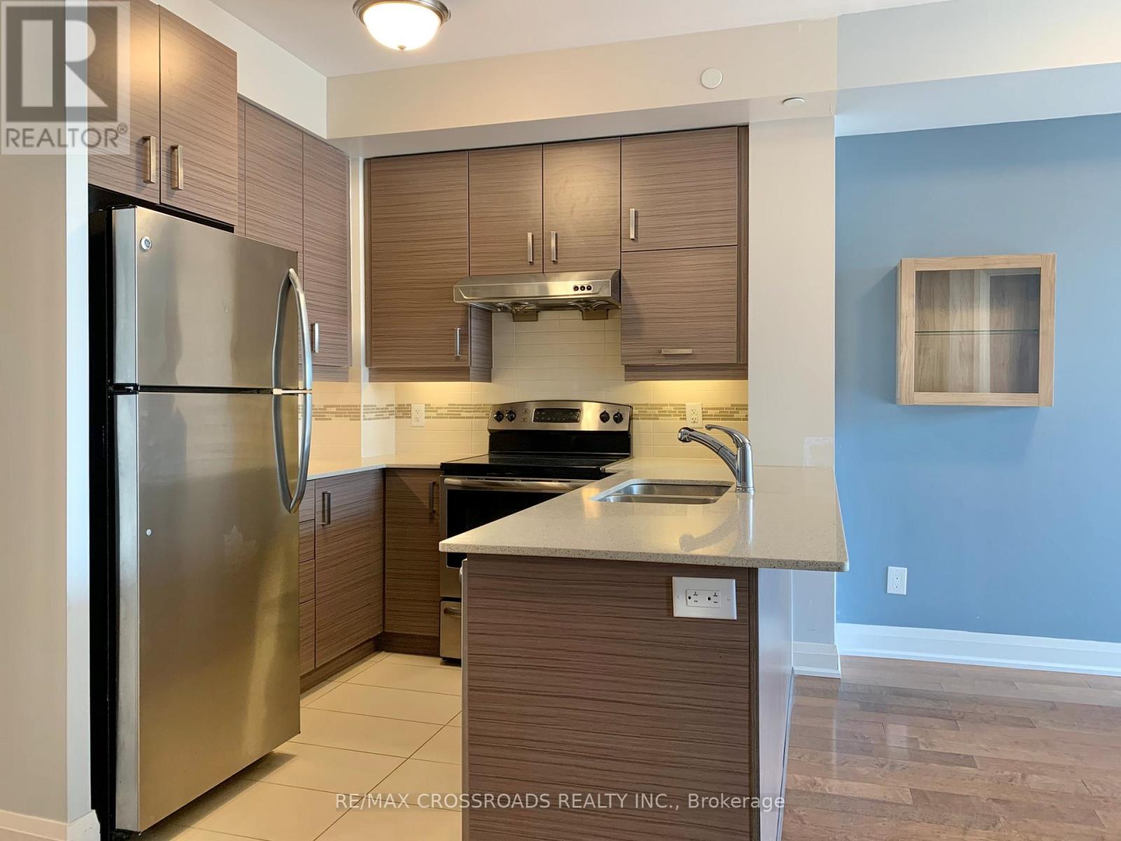 212 - 8200 Birchmount Road, Markham, Ontario  L3R 9W1 - Photo 2 - N13413448
