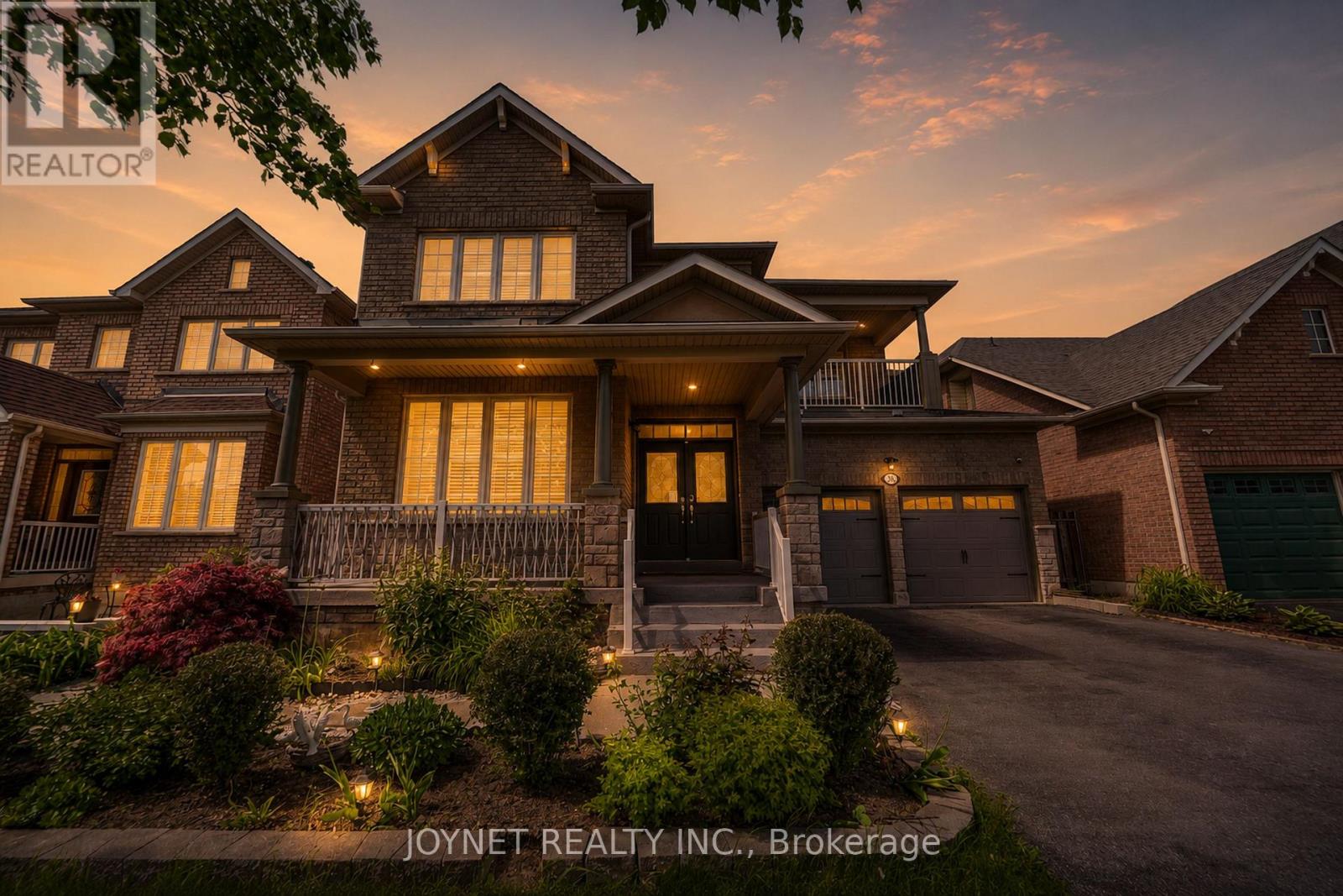 36 Newbridge Avenue N, Richmond Hill, Ontario  L4E 3Z9 - Photo 2 - N13413570