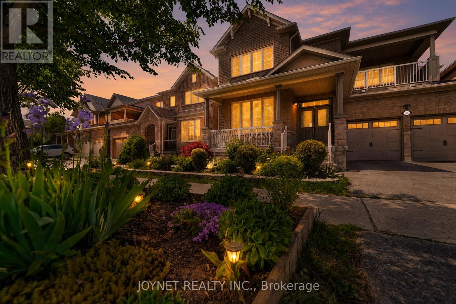 36 Newbridge Avenue N, Richmond Hill, Ontario  L4E 3Z9 - Photo 3 - N13413570
