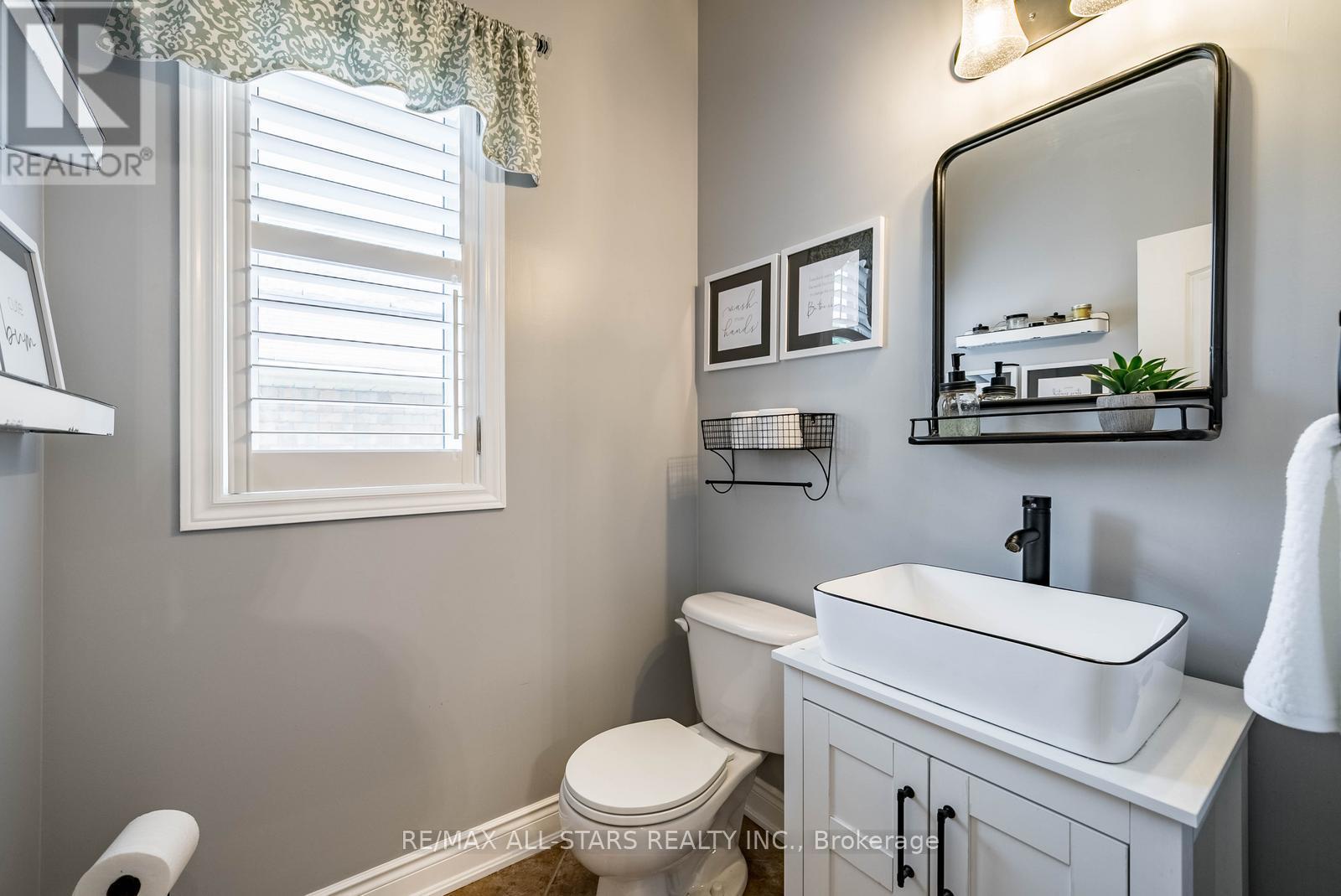 1016 Nellie Little Crescent, Newmarket, Ontario  L3X 3E5 - Photo 23 - N13413576