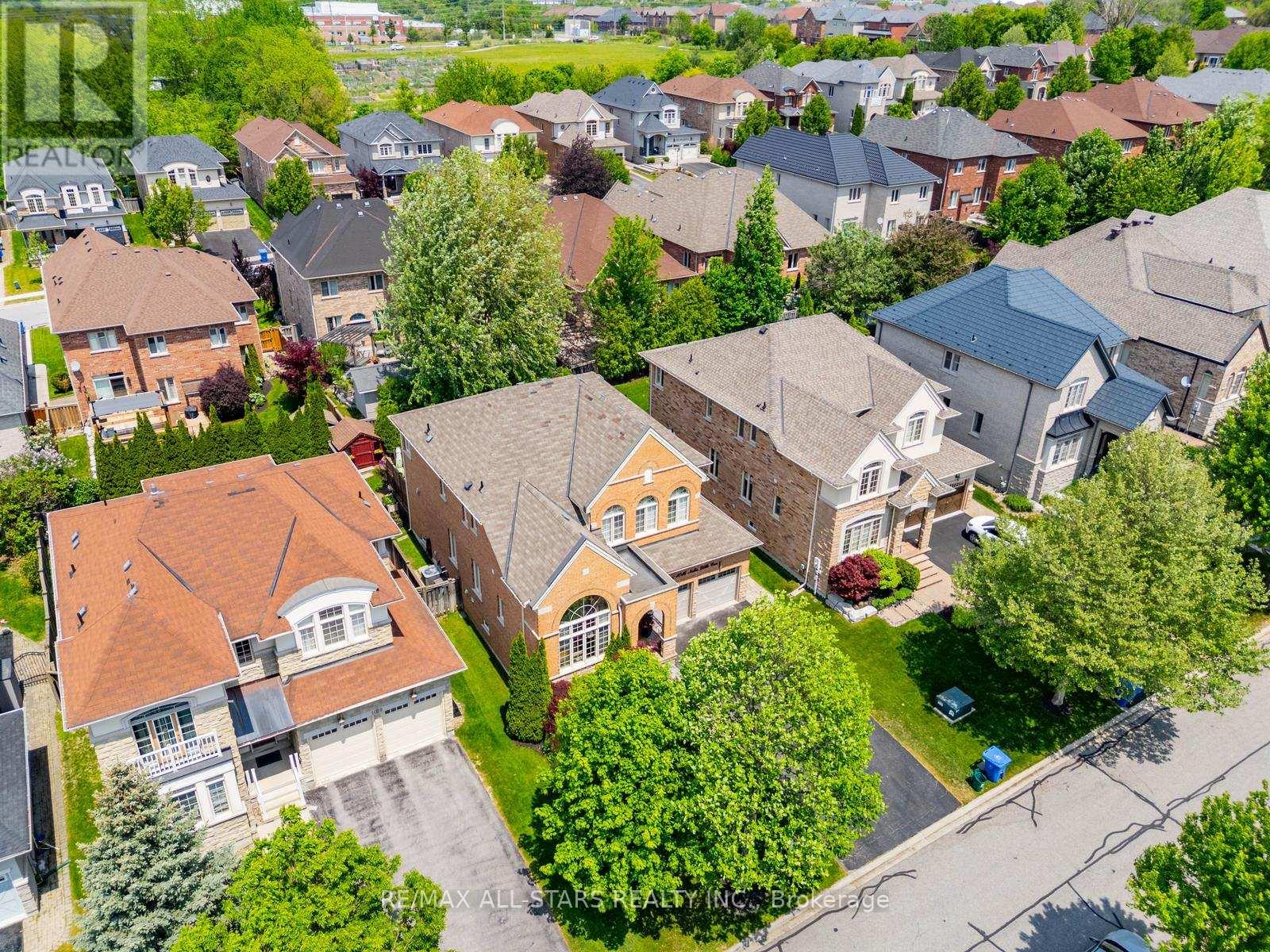 1016 Nellie Little Crescent, Newmarket, Ontario  L3X 3E5 - Photo 48 - N13413576
